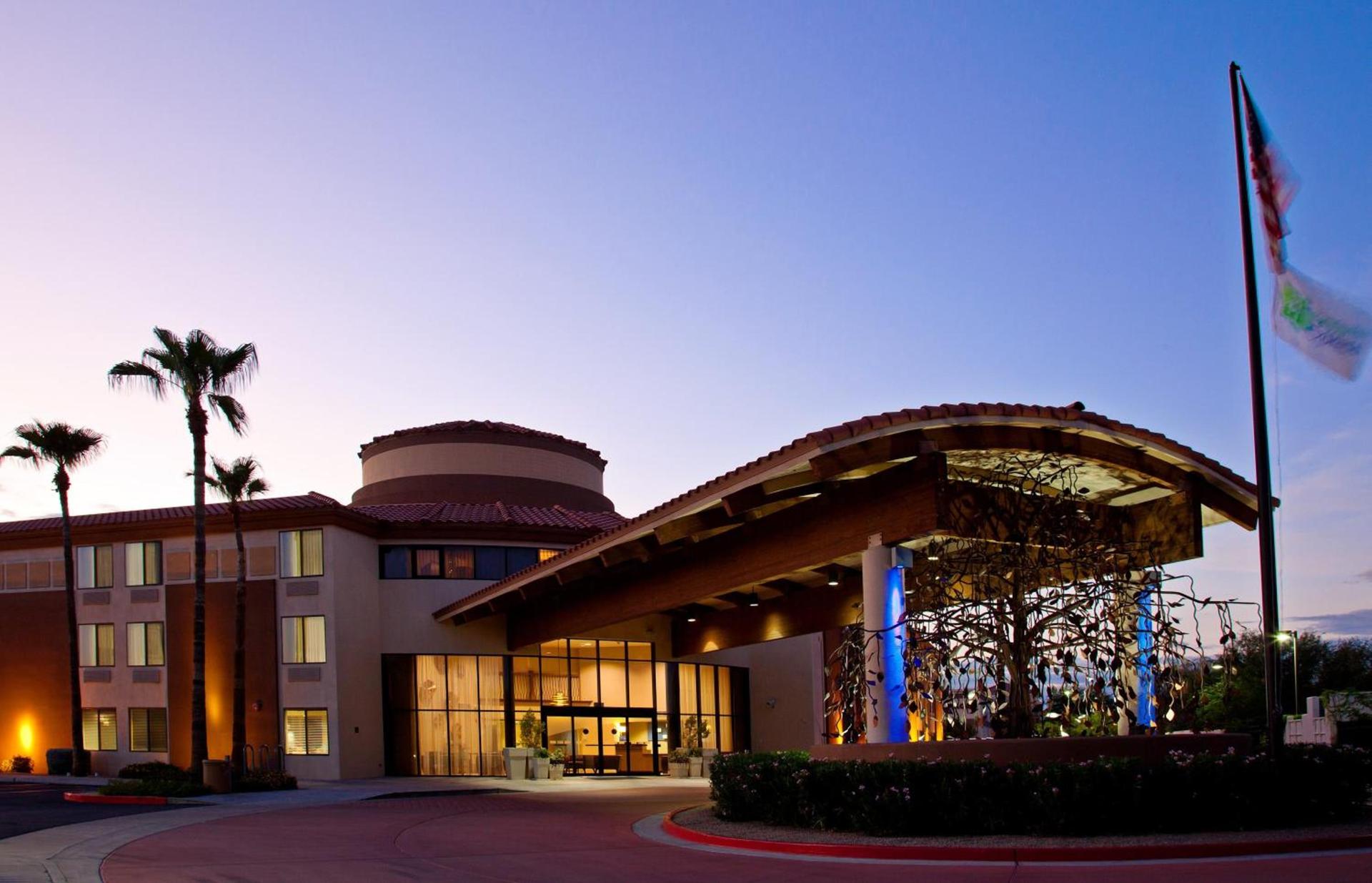 Holiday Inn Express Scottsdale North by IHG photo 1