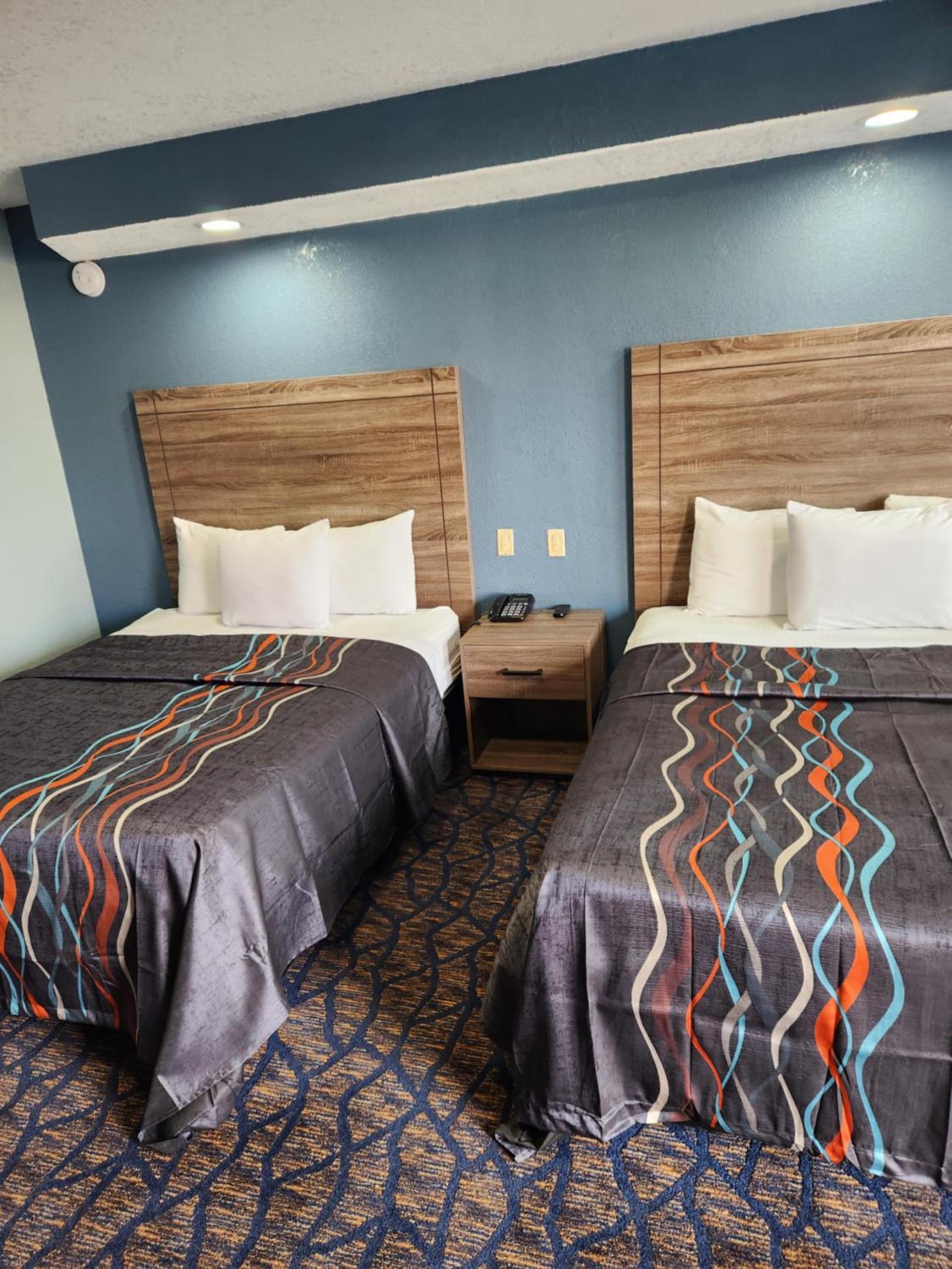 Travelodge by Wyndham Barstow photo 3