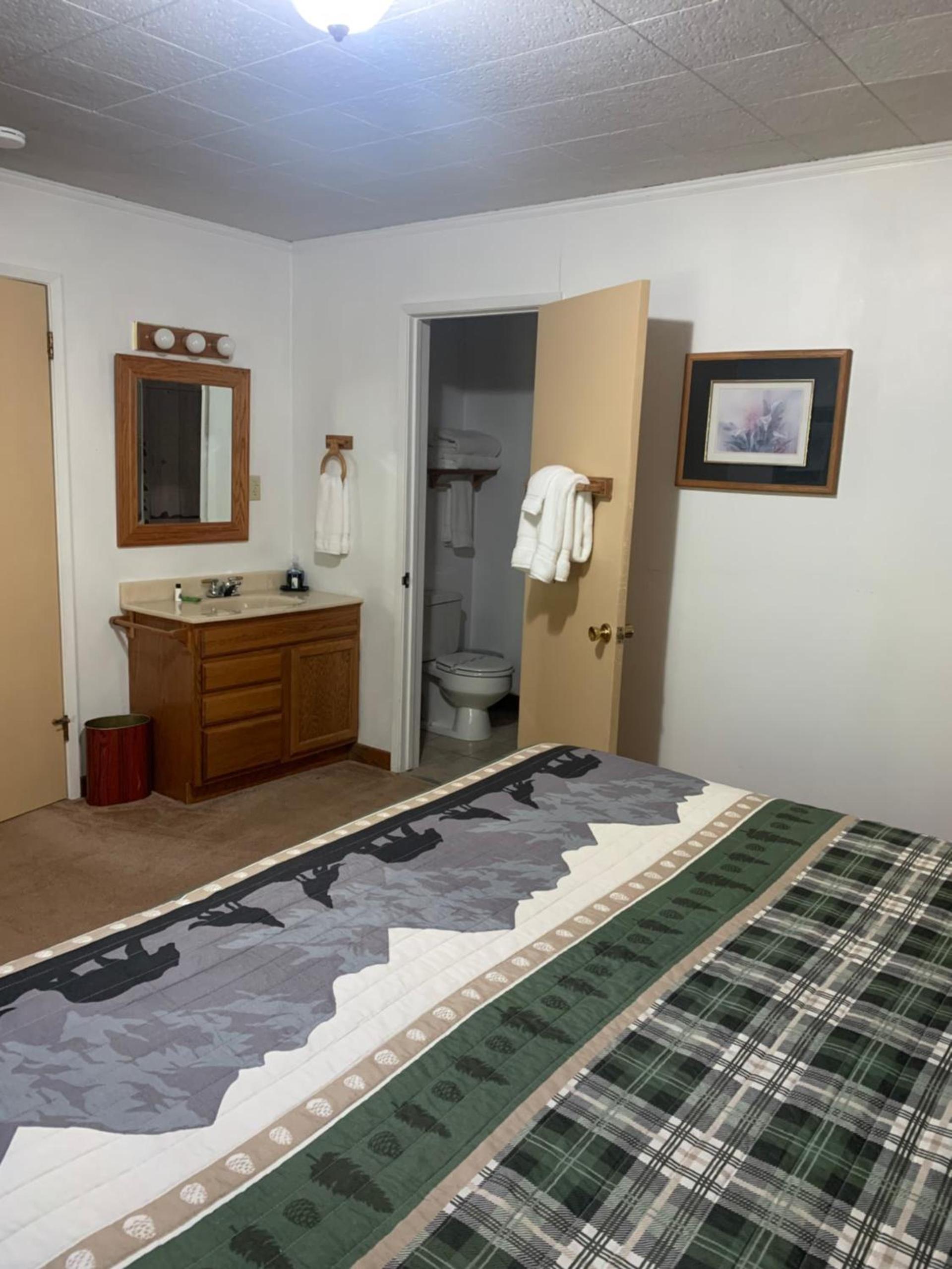 Patrick Creek Lodge photo 37