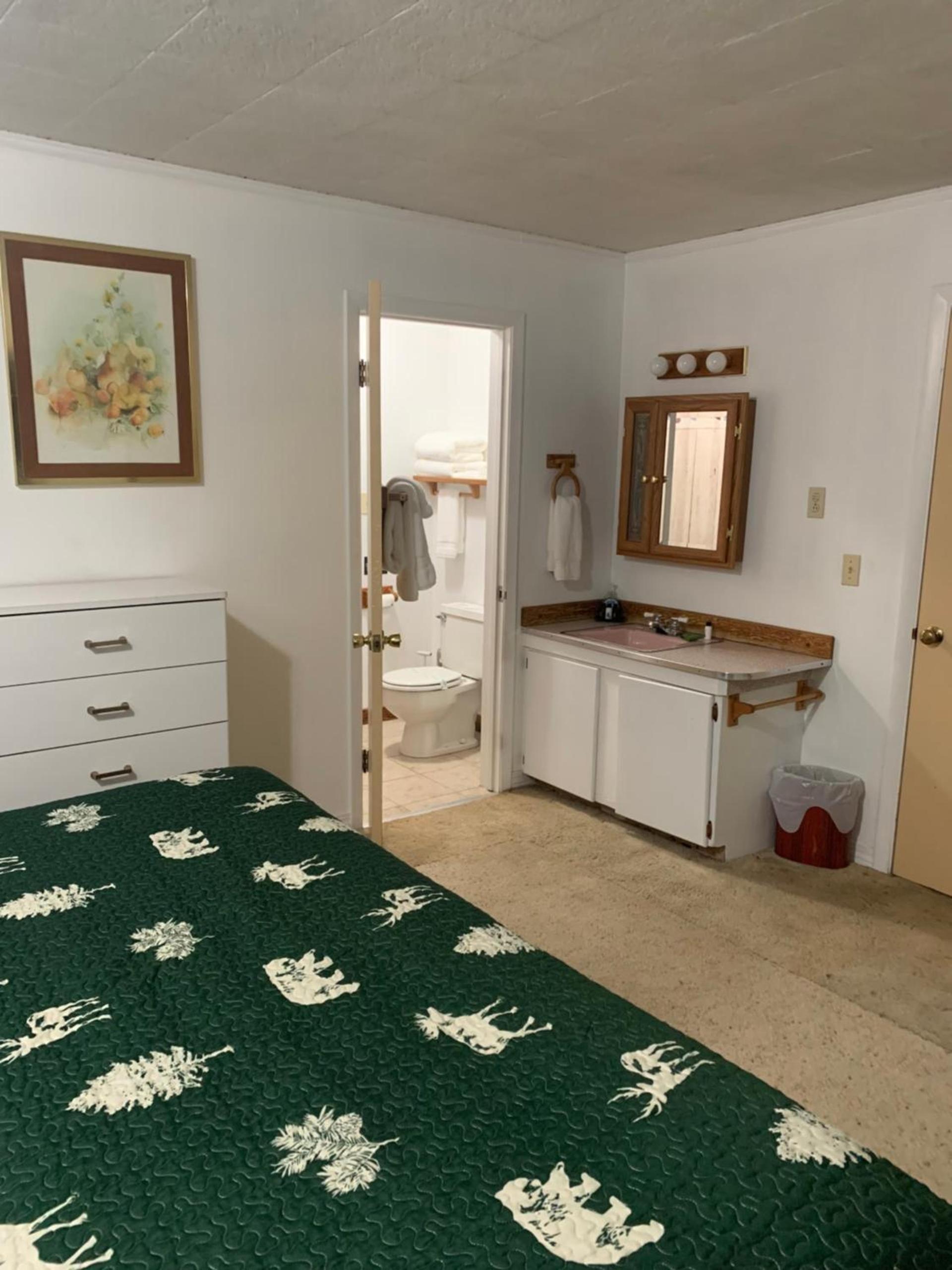Patrick Creek Lodge photo 38