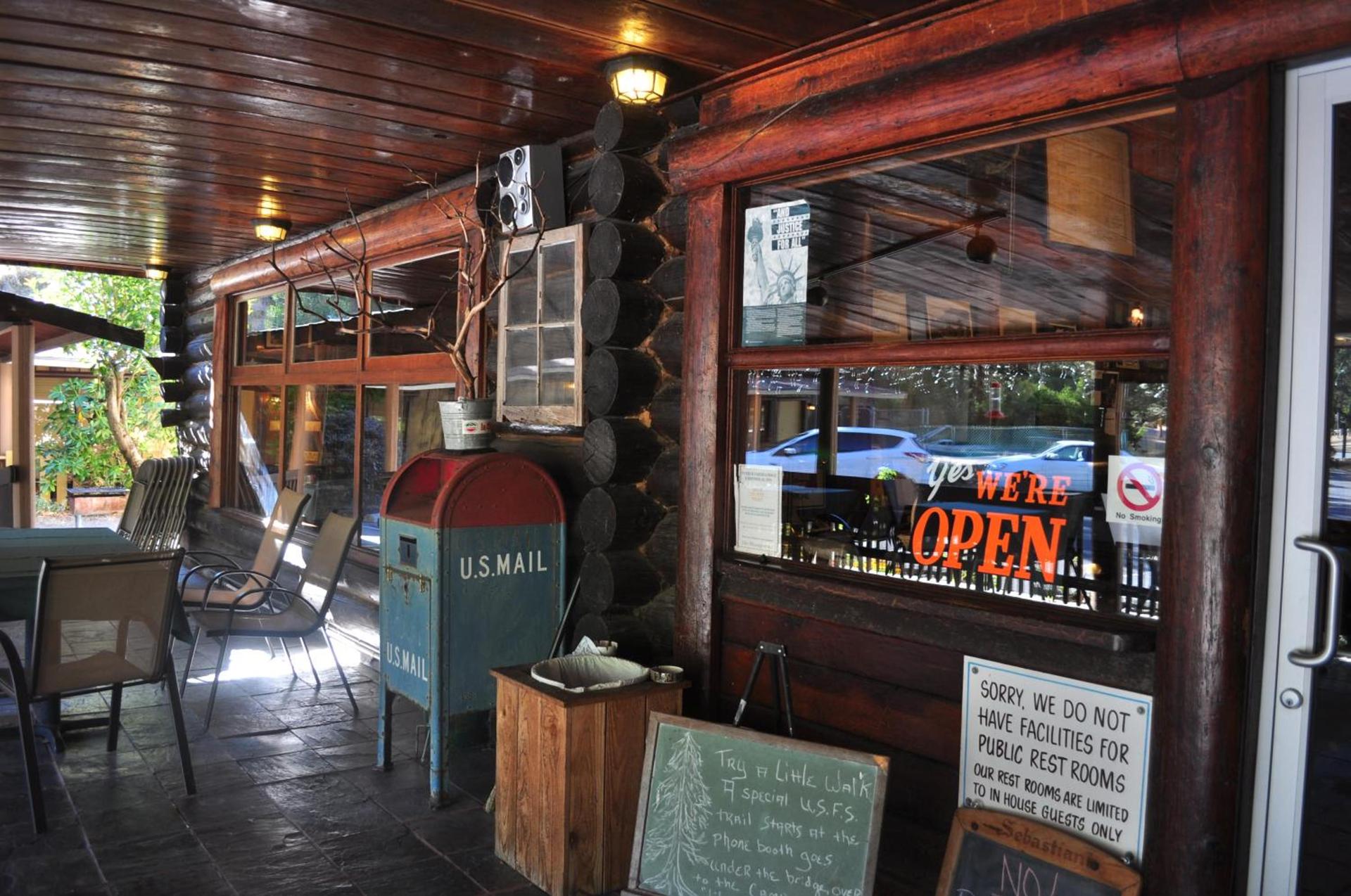 Patrick Creek Lodge photo 39