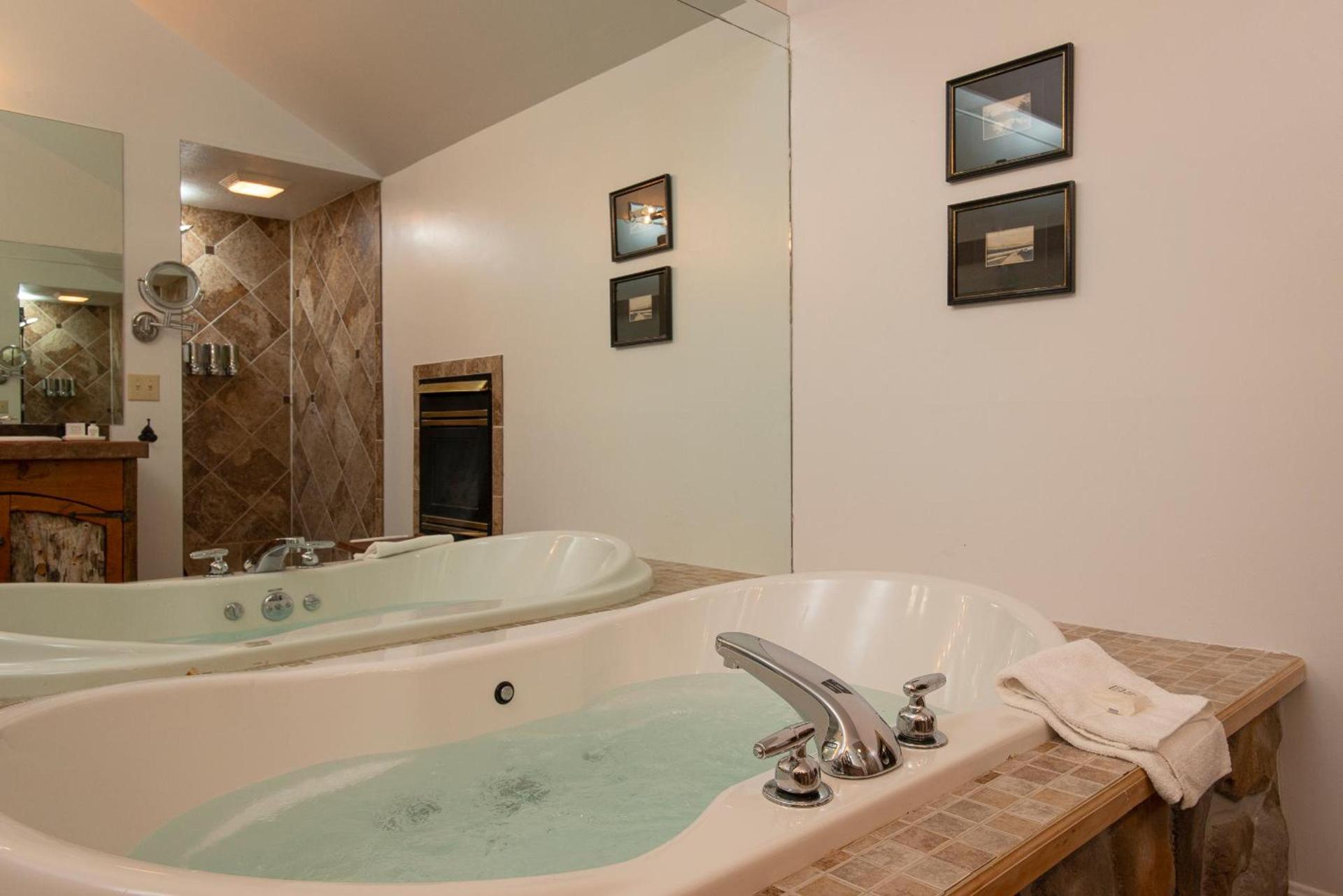 The Lodge at Moosehead Lake photo 44