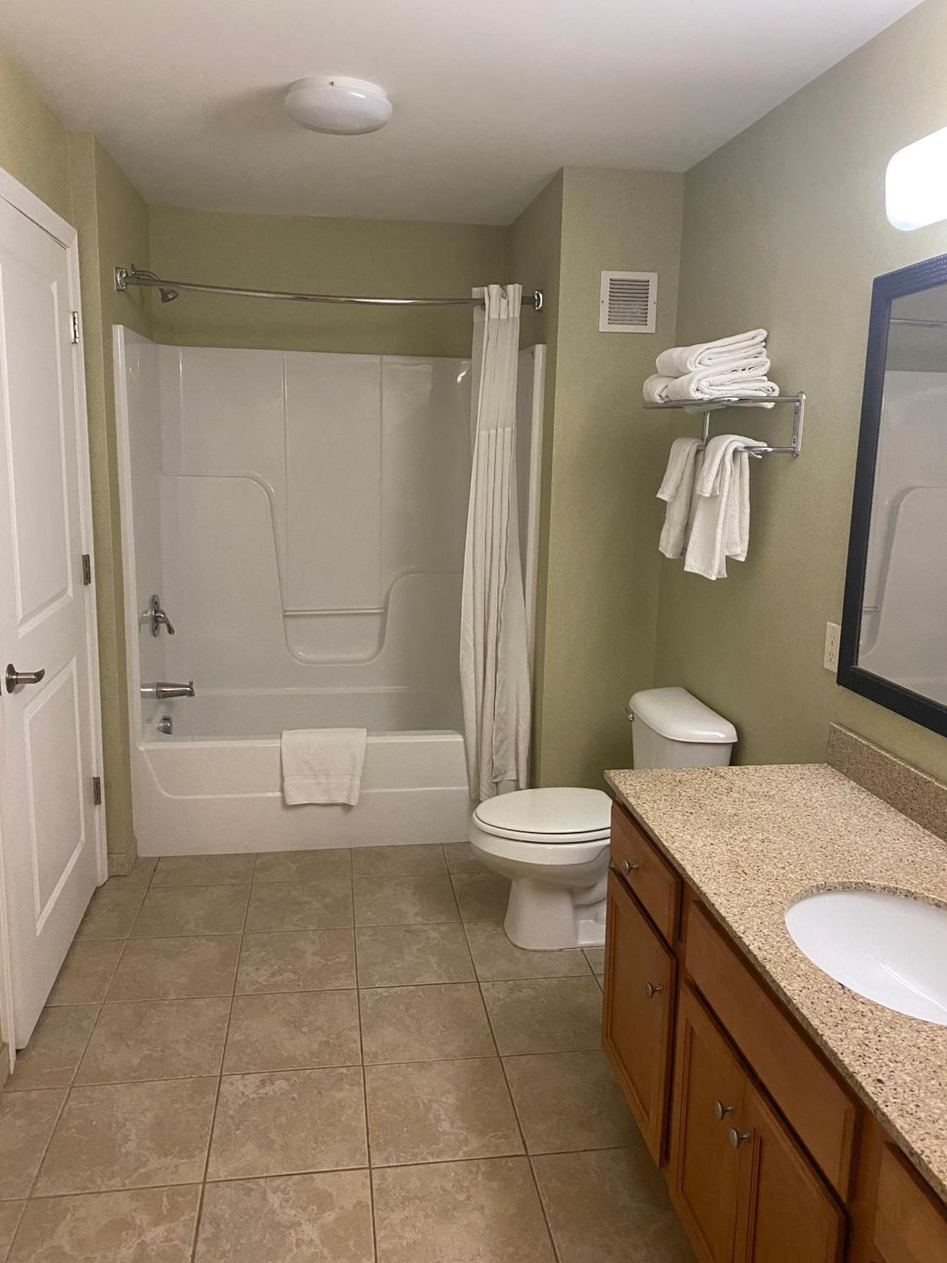 White River Inn & Suites photo 40