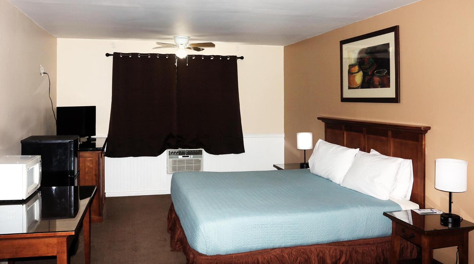 Antler Motel photo 10