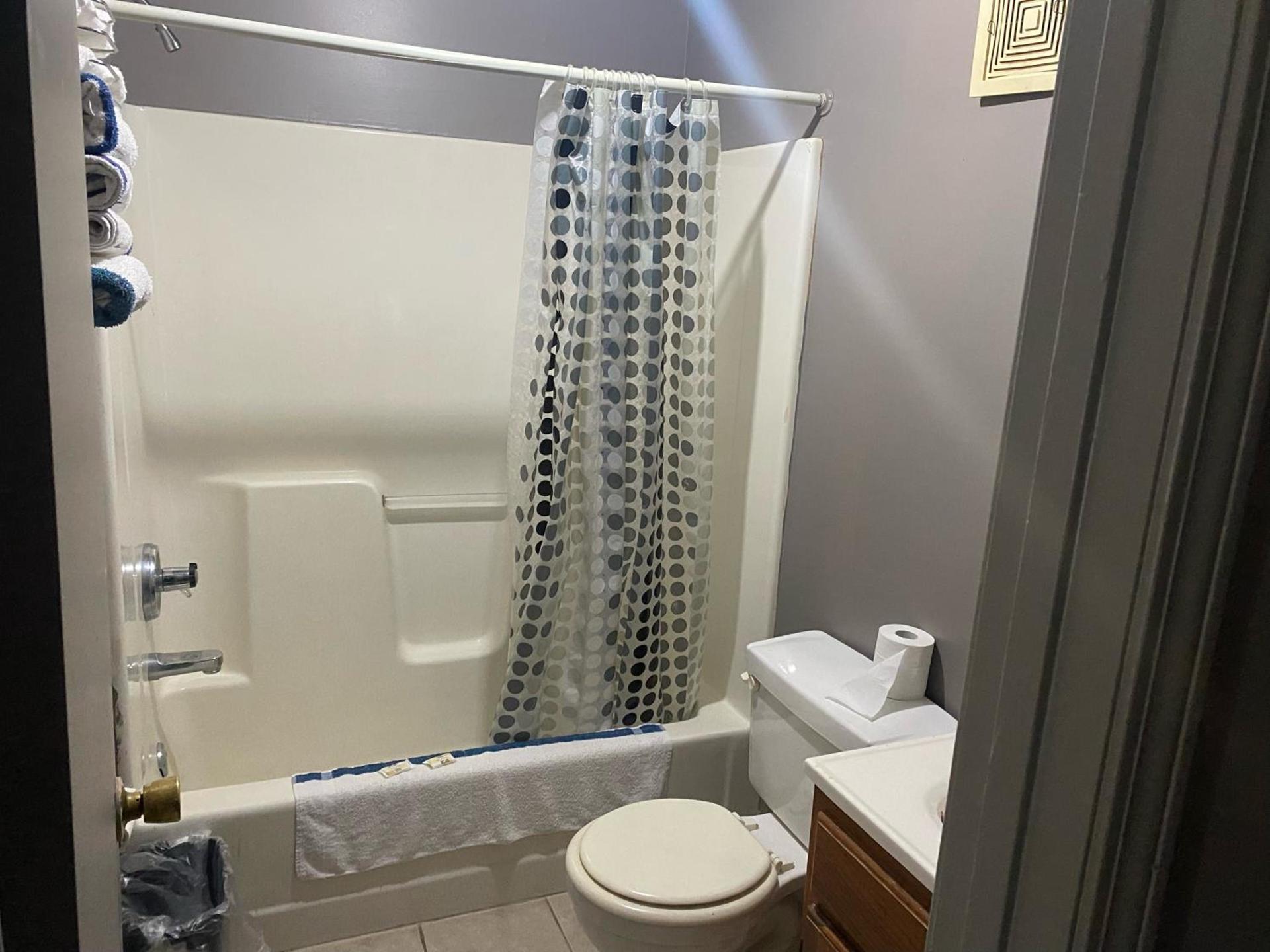 Hoosier Travel Lodge photo 6