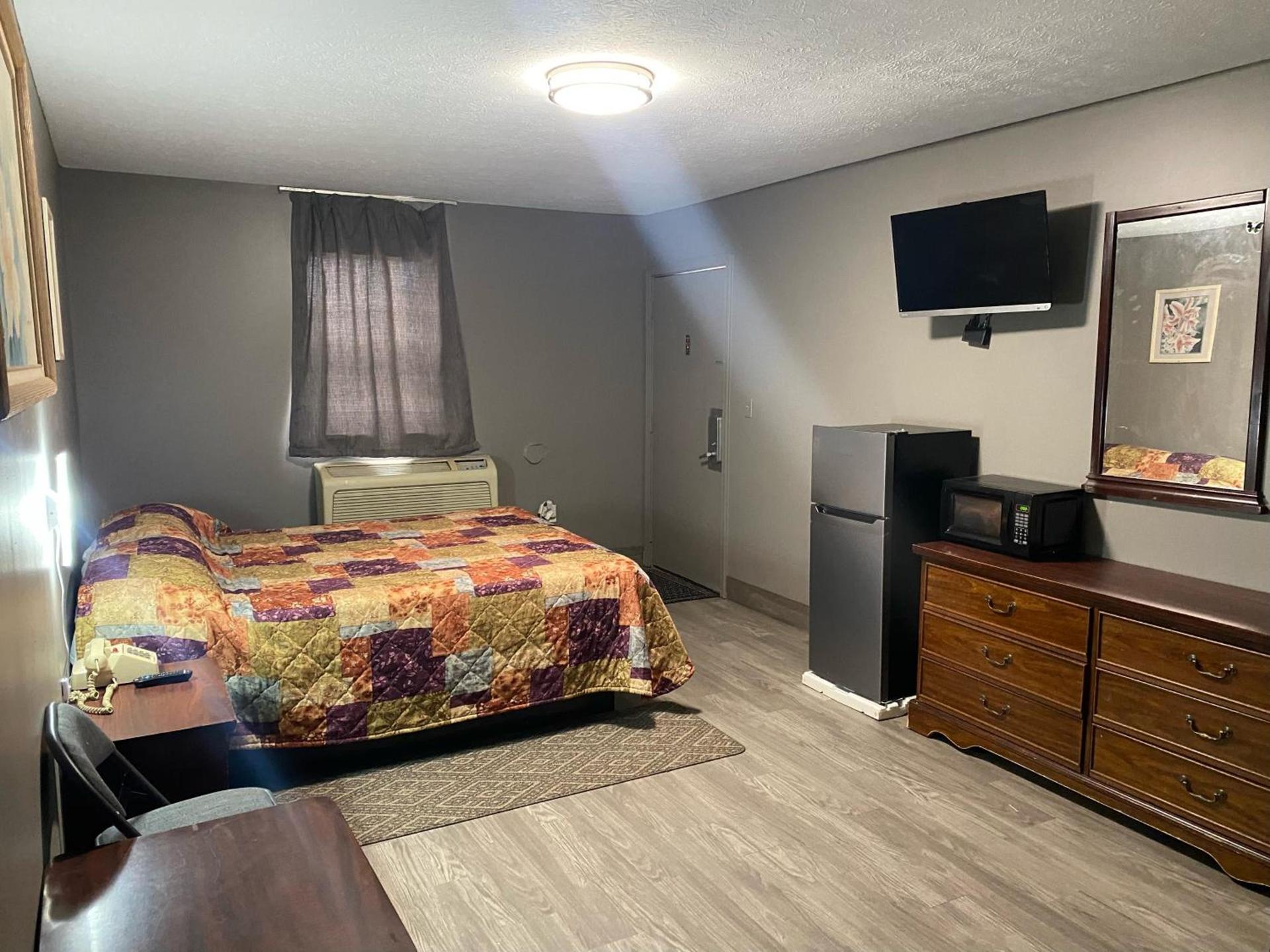 Hoosier Travel Lodge photo 4