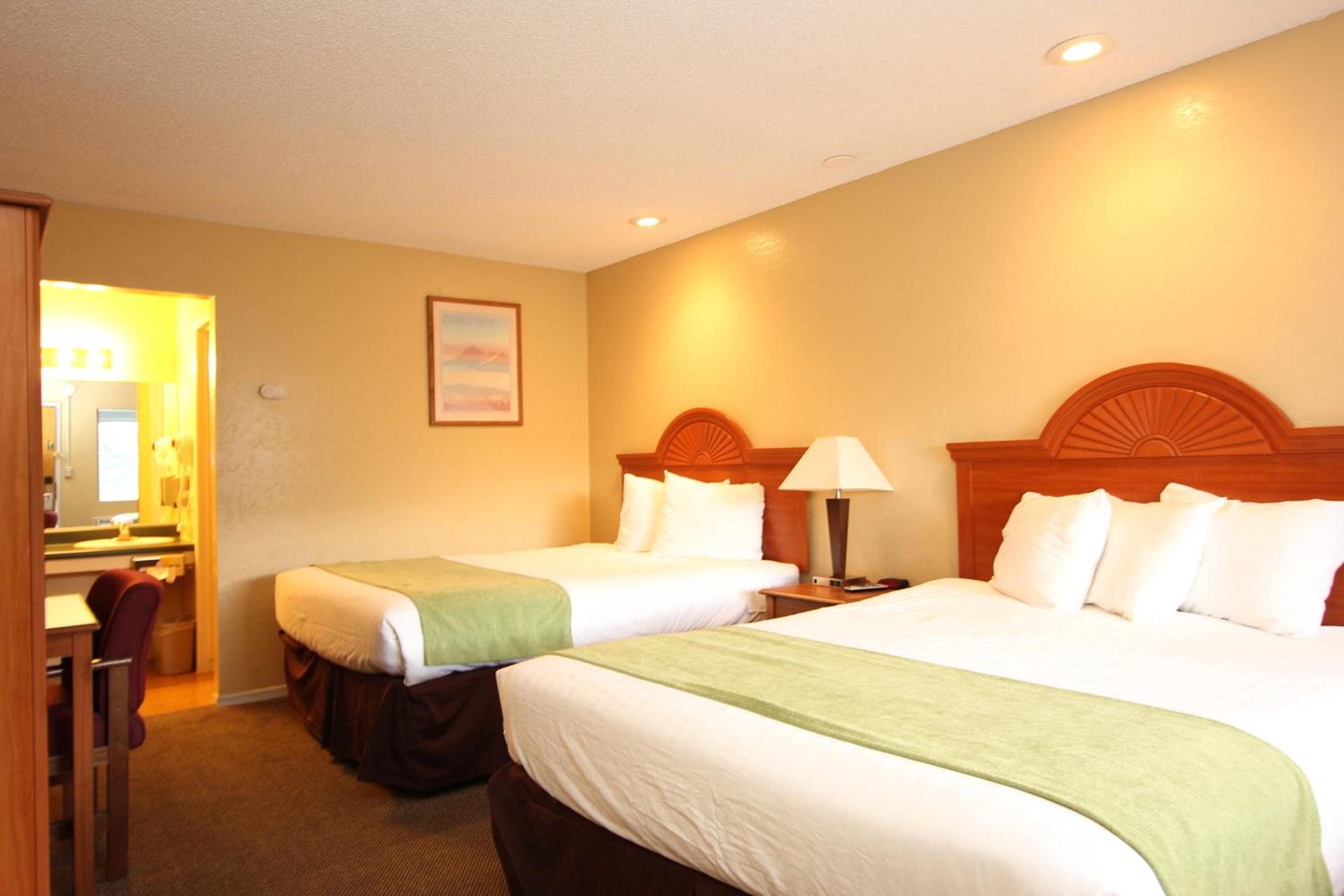 Oakhurst Lodge photo 6