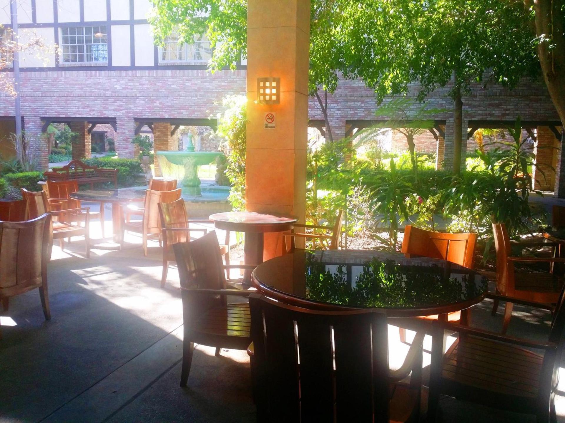Anaheim Majestic Garden Hotel photo 46