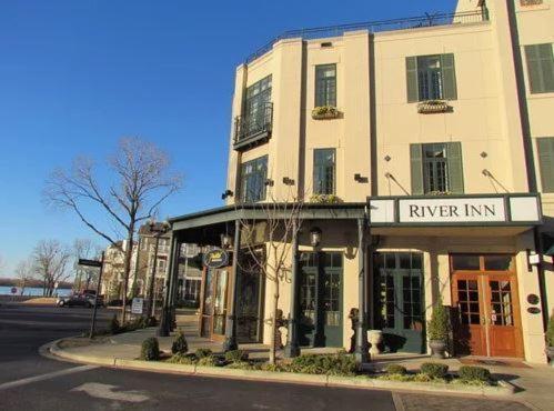 River Inn of Harbor Town photo 26