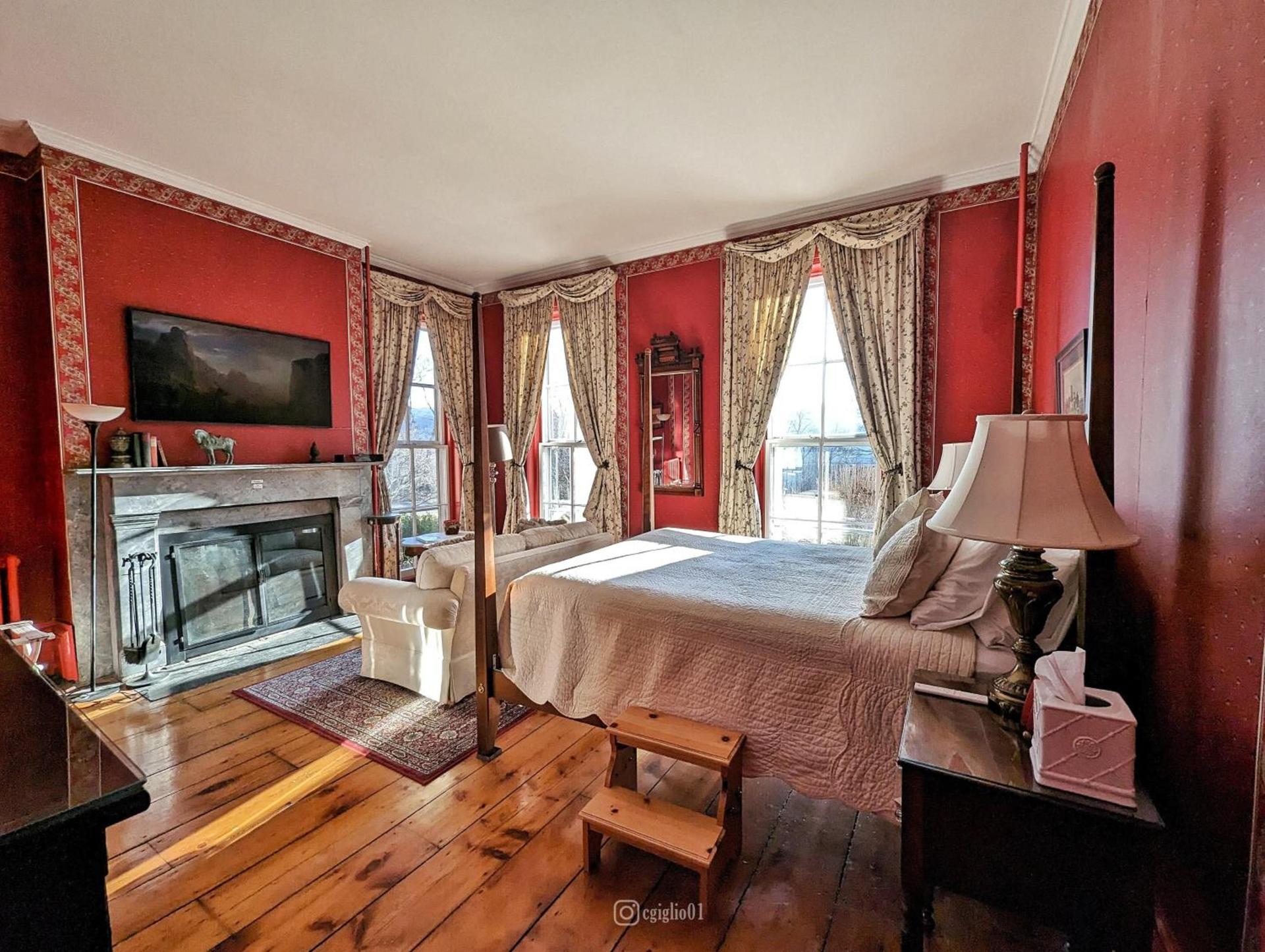 Cromwell Manor Inn photo 19