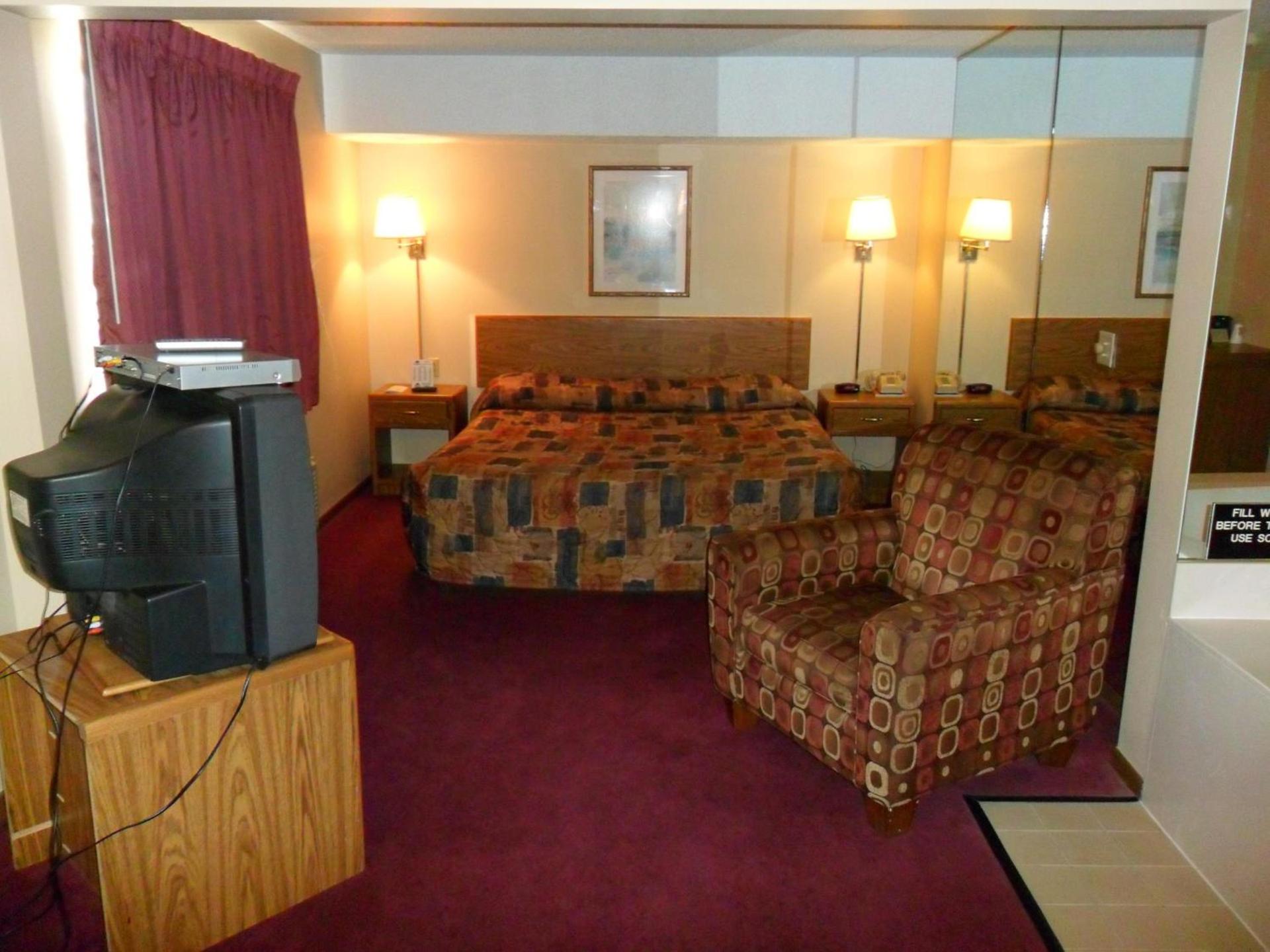 Super 8 by Wyndham Chadron NE photo 14