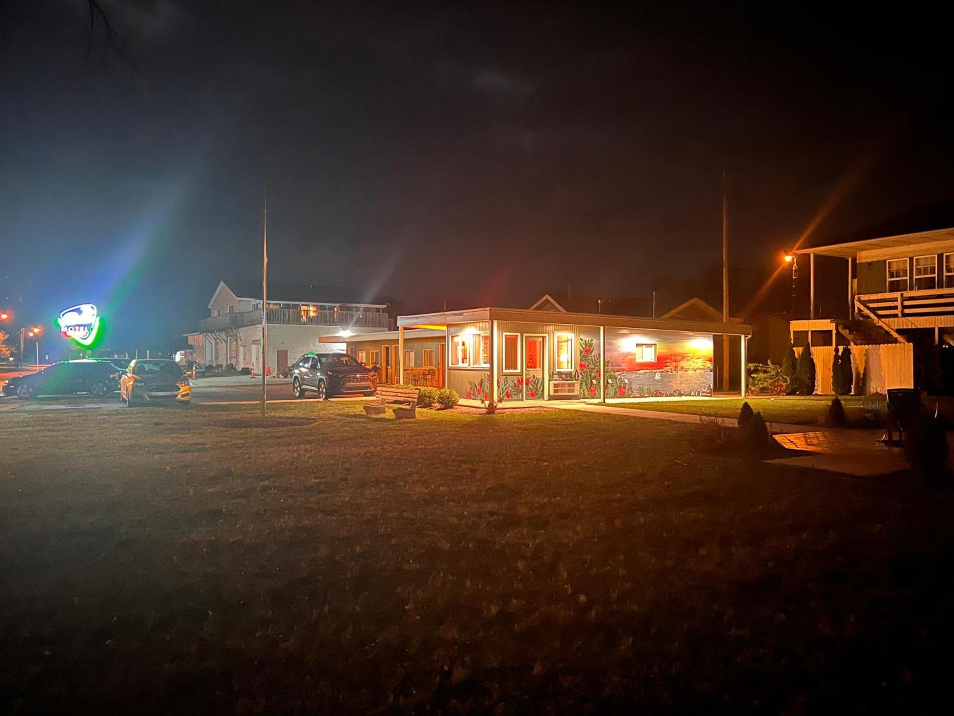 The Cedar Motel photo 56