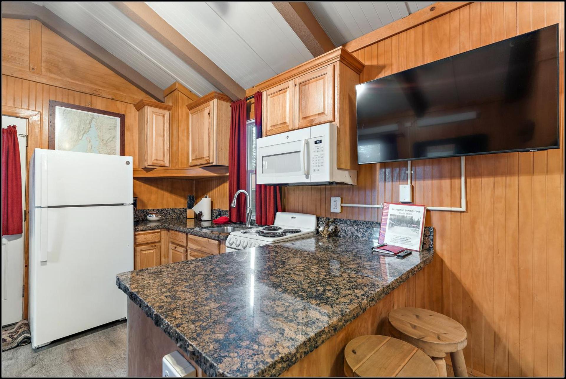 Brundage Bungalows photo 32