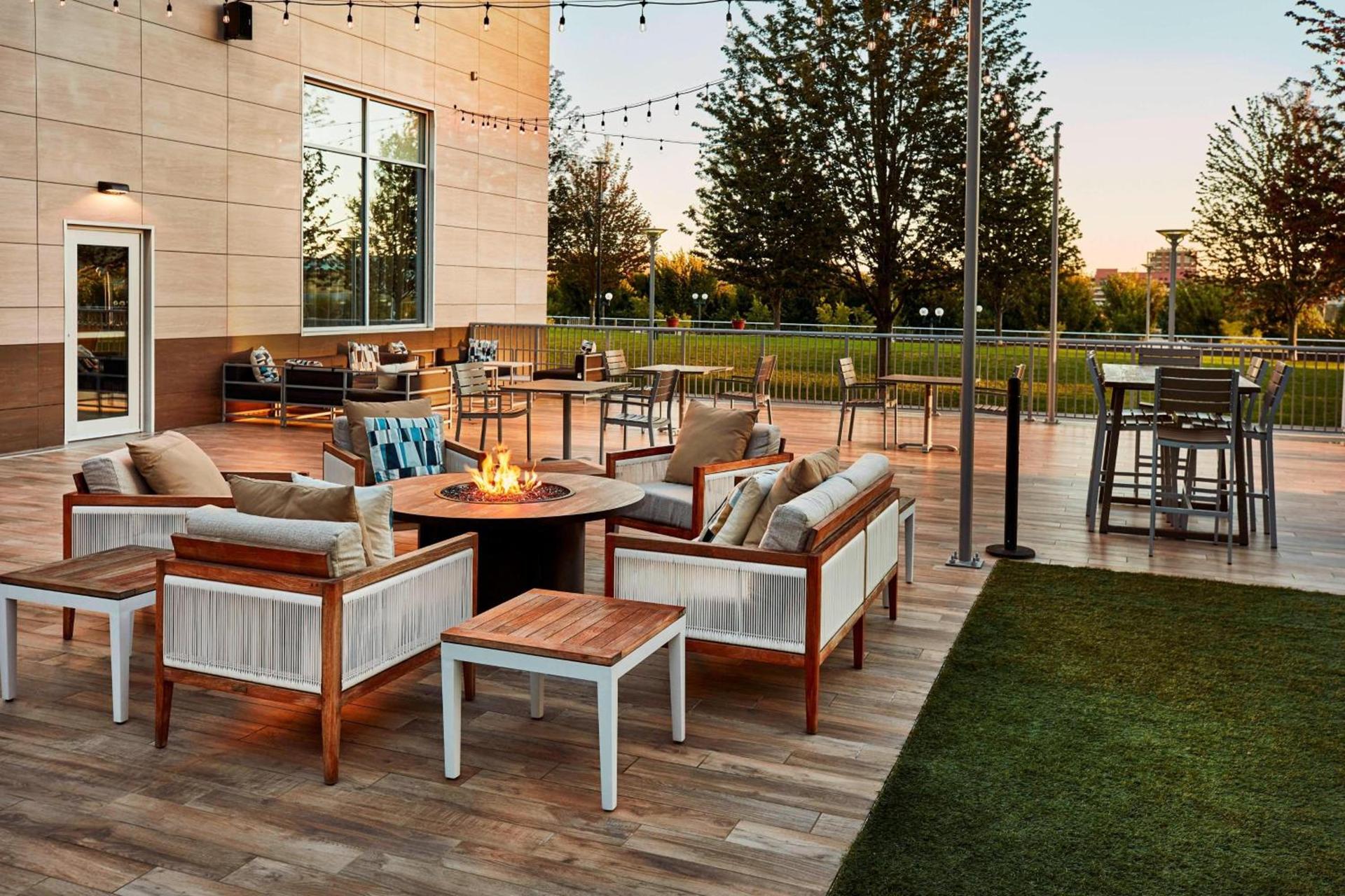 AC Hotel by Marriott Cincinnati at The Banks photo 30