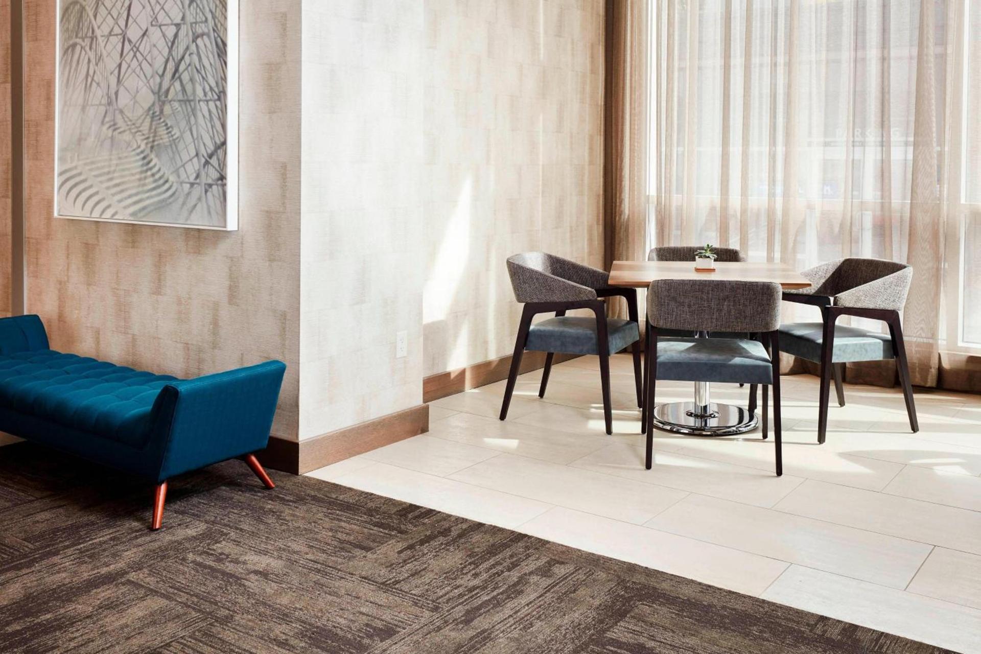 AC Hotel by Marriott Cincinnati at The Banks photo 32