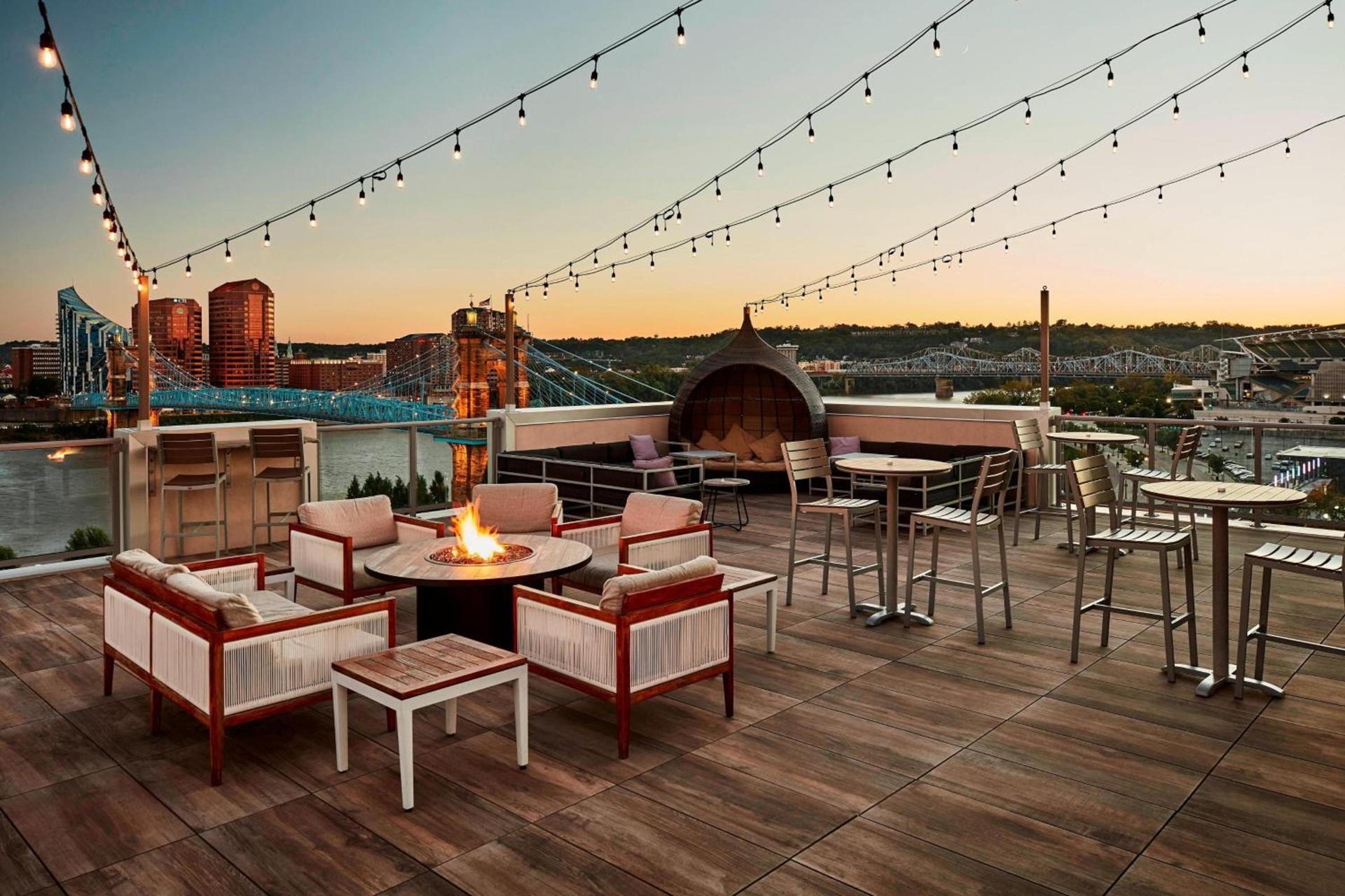 AC Hotel by Marriott Cincinnati at The Banks photo 41