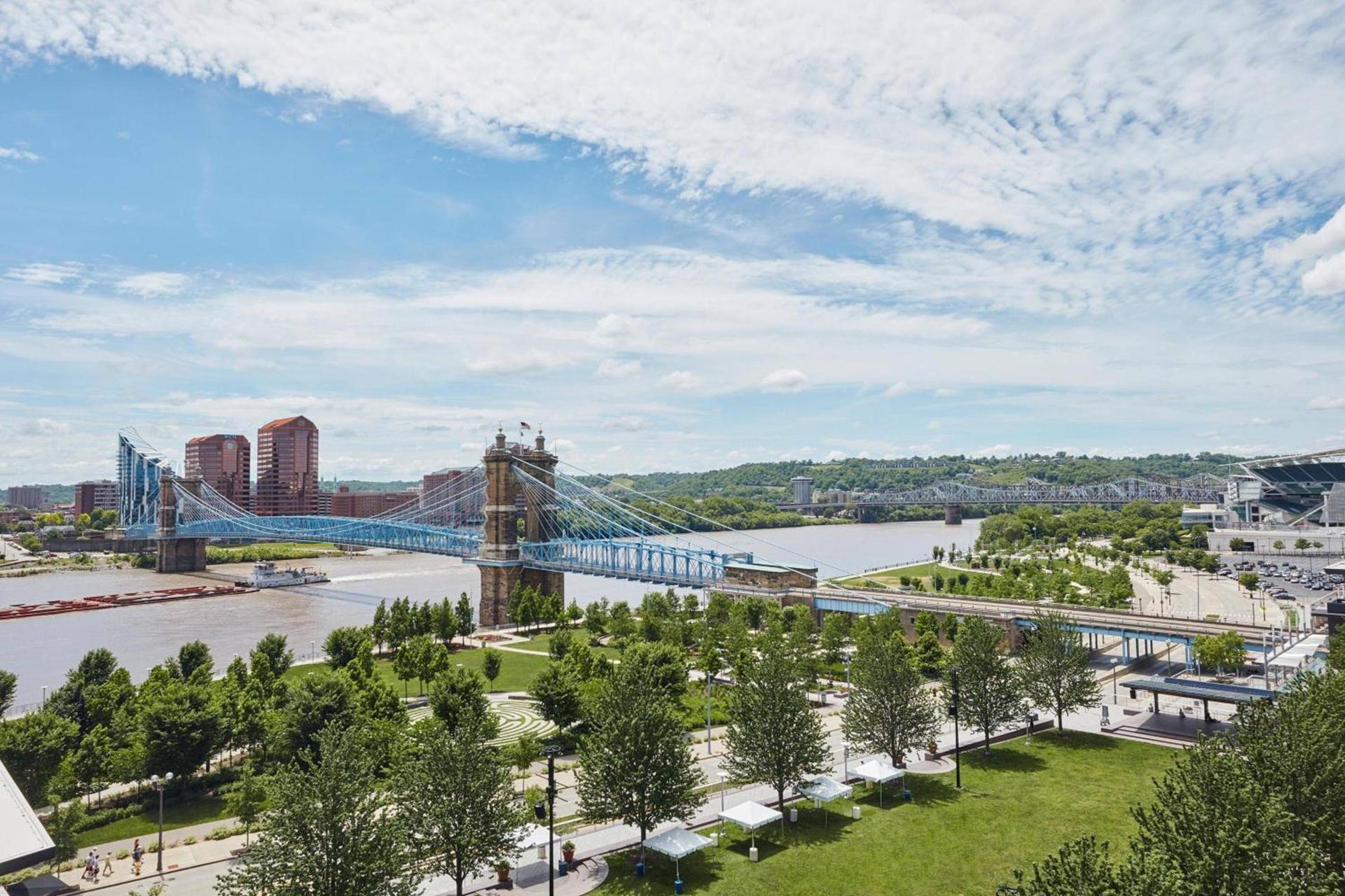 AC Hotel by Marriott Cincinnati at The Banks photo 15