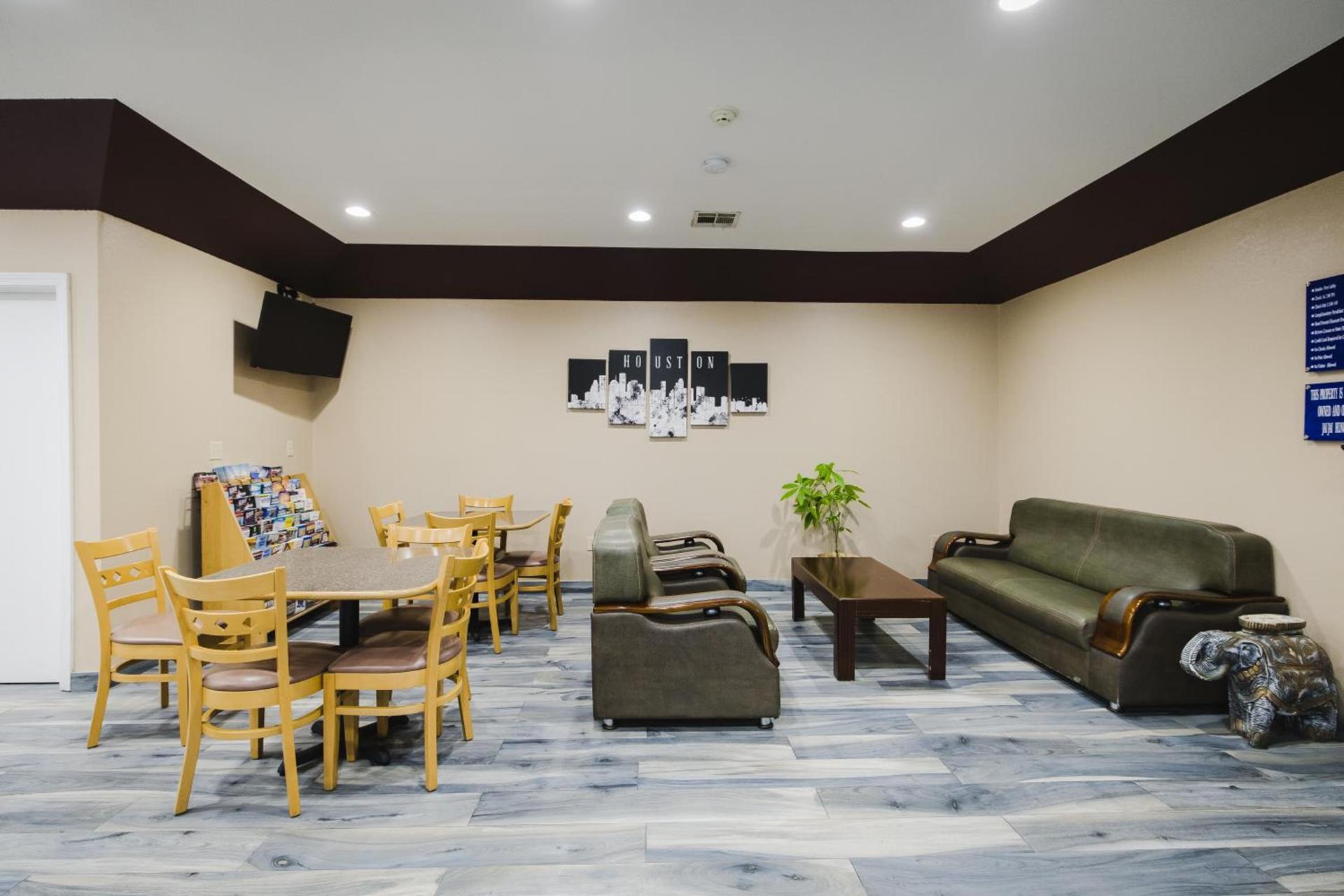 Sapphire Inn & Suites photo 92