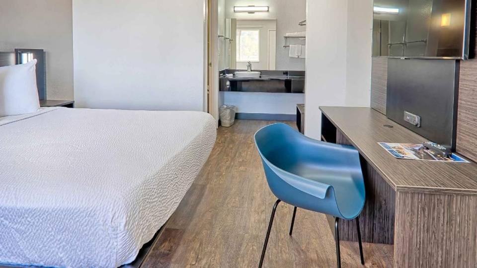 Motel 6-Lancaster, CA photo 15