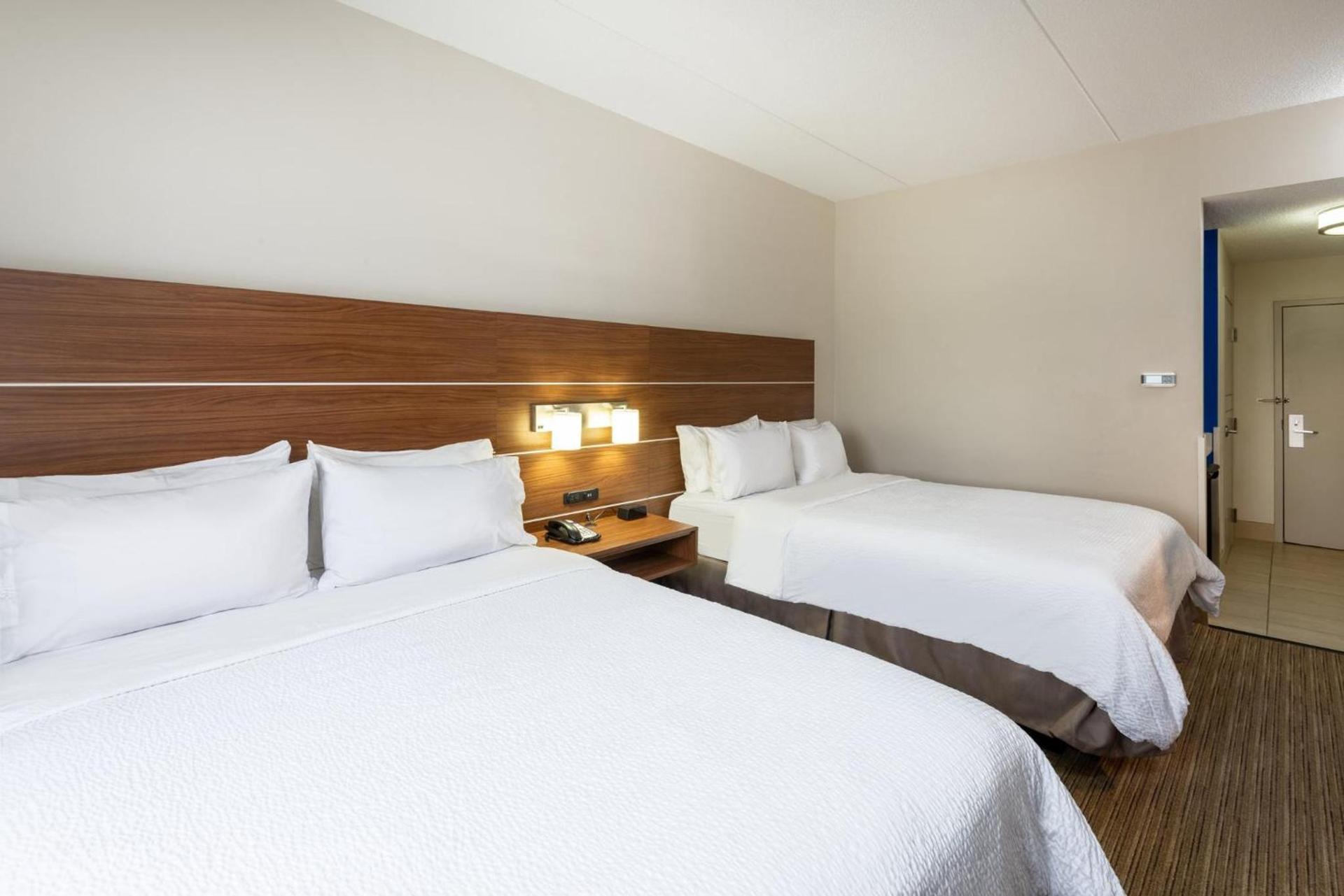 Holiday Inn Express Vermilion by IHG photo 39