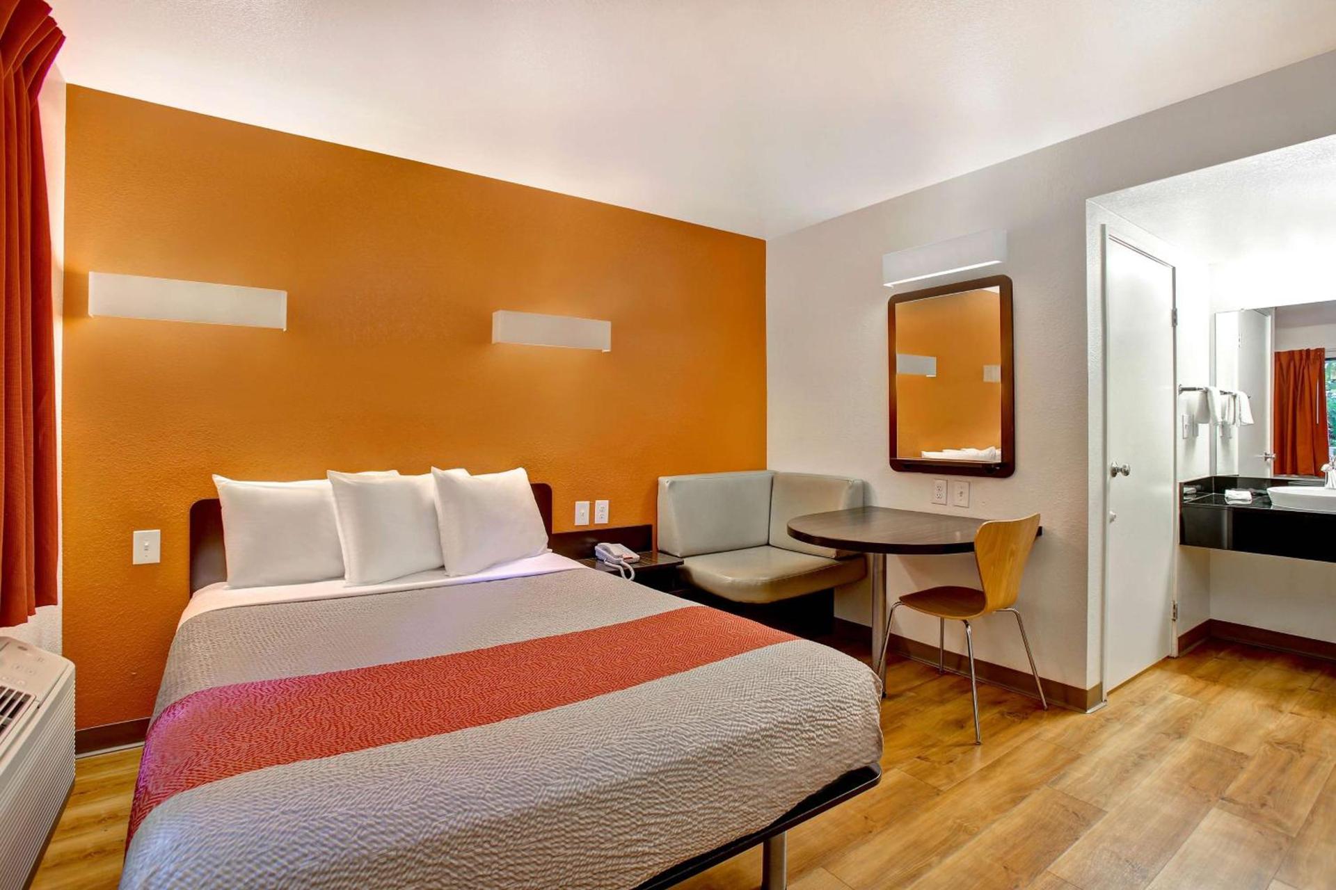 Motel 6-Sunnyvale, CA - North photo 17