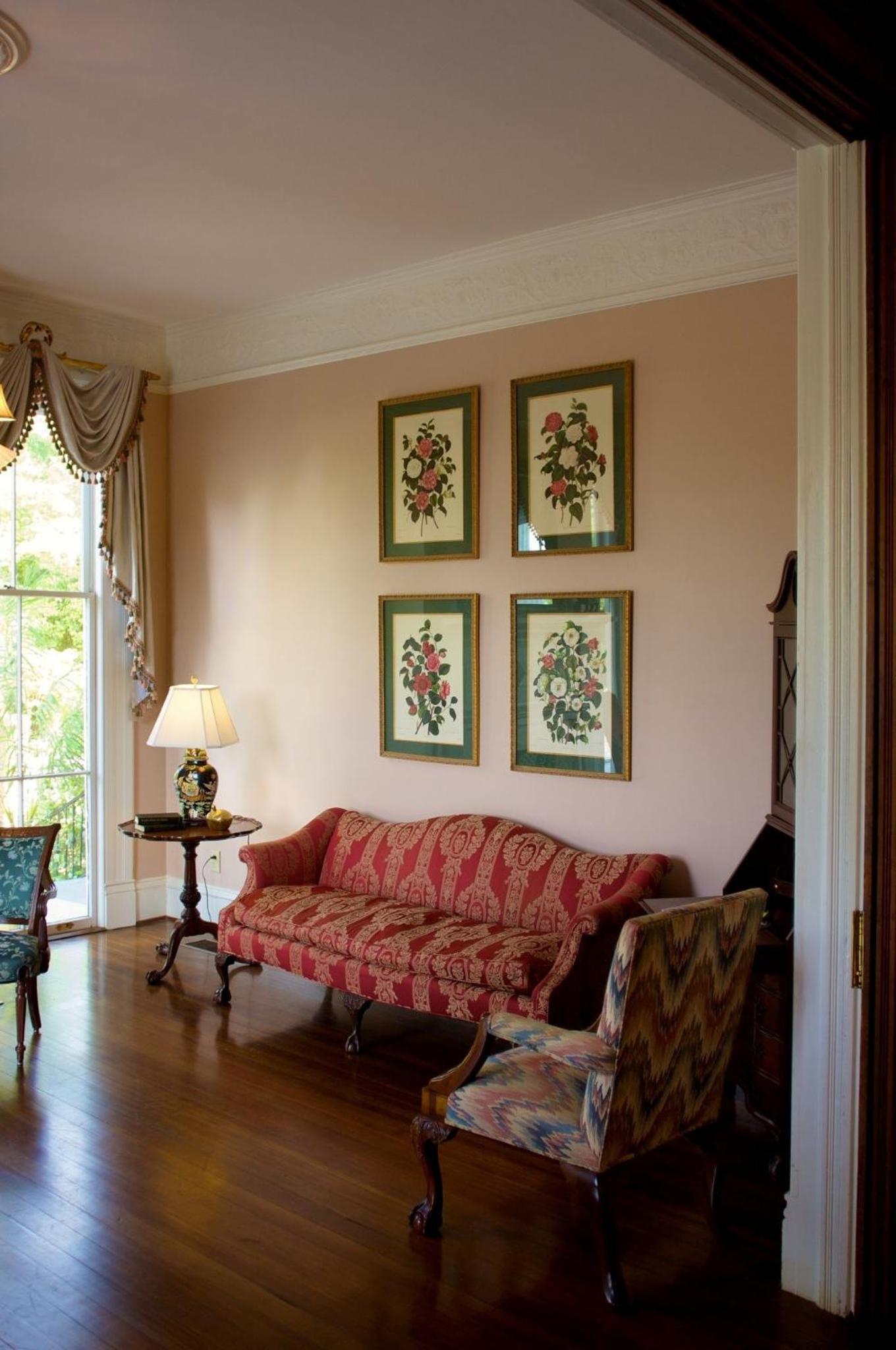 Lookaway Inn photo 59
