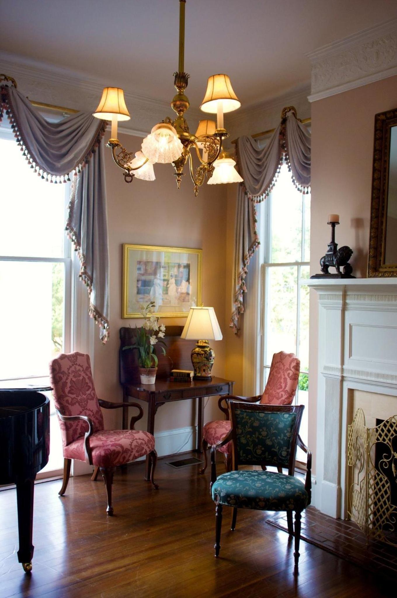 Lookaway Inn photo 39