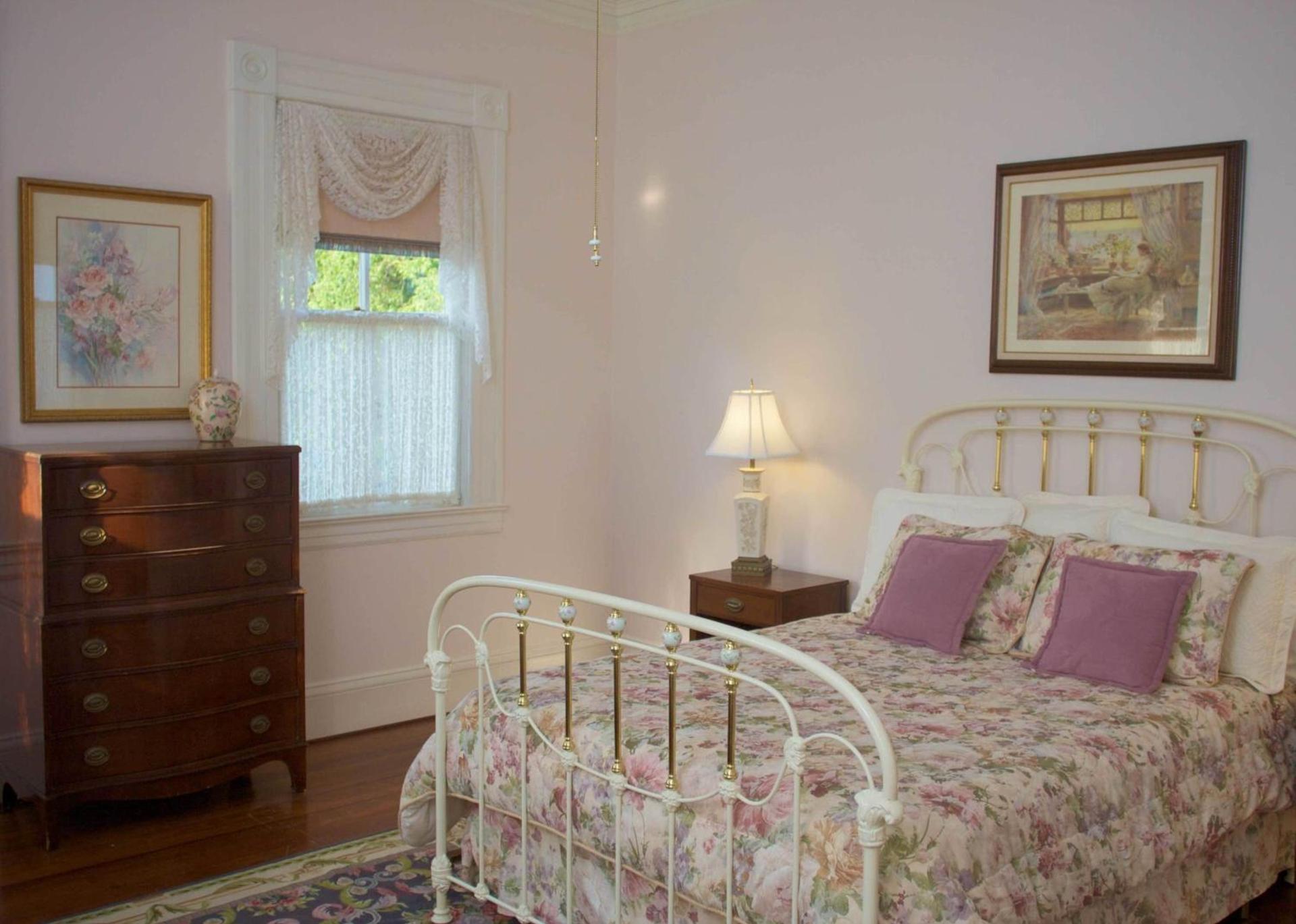 Lookaway Inn photo 38