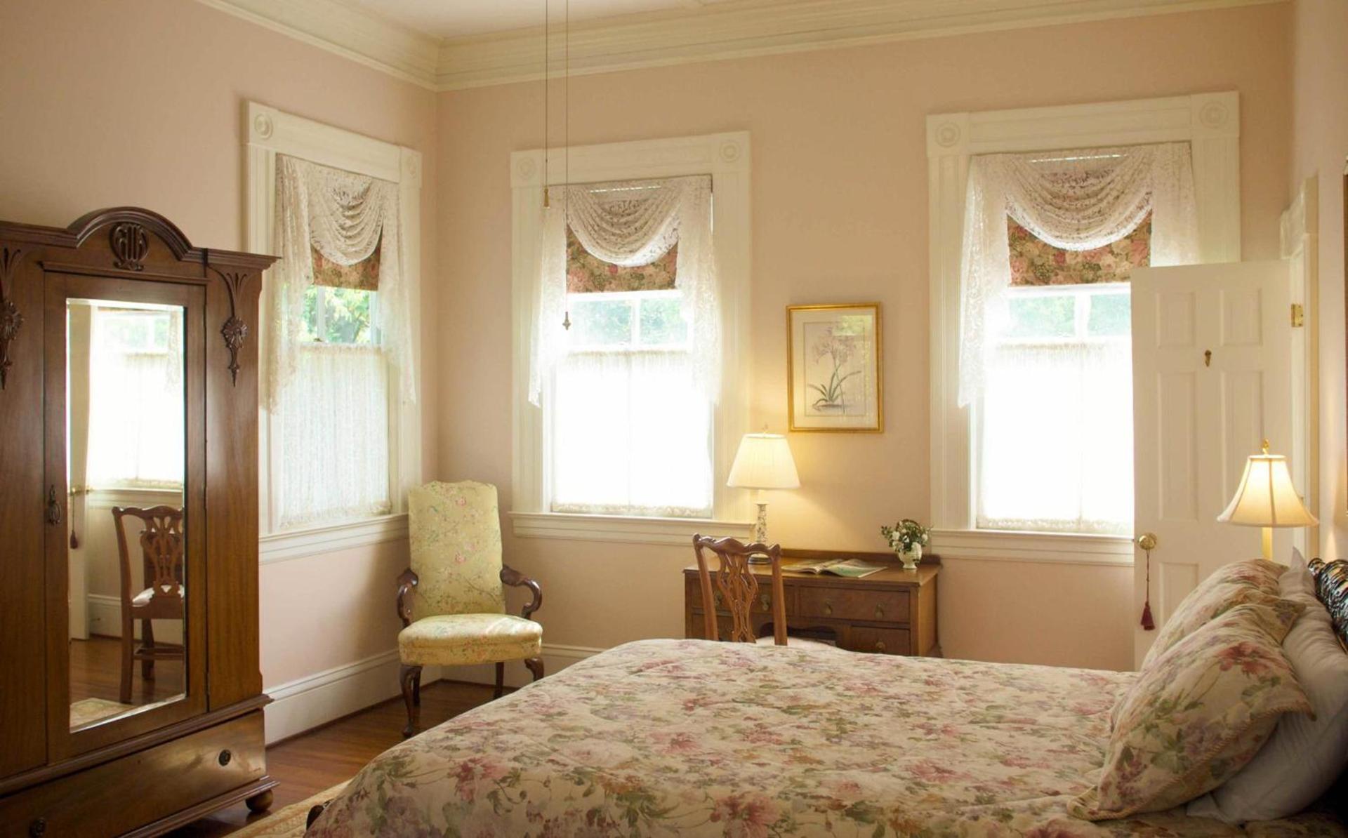 Lookaway Inn photo 8