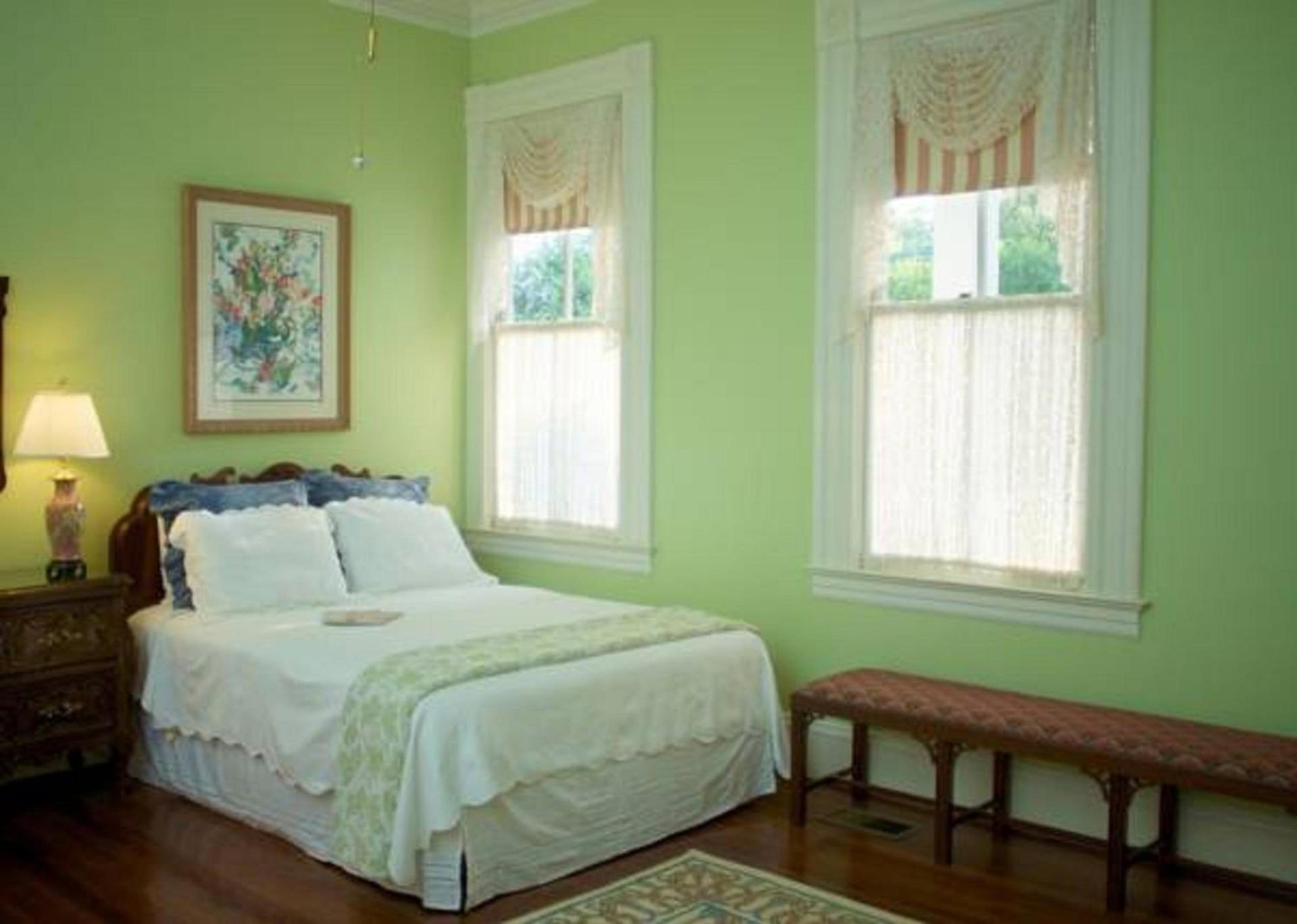 Lookaway Inn photo 26