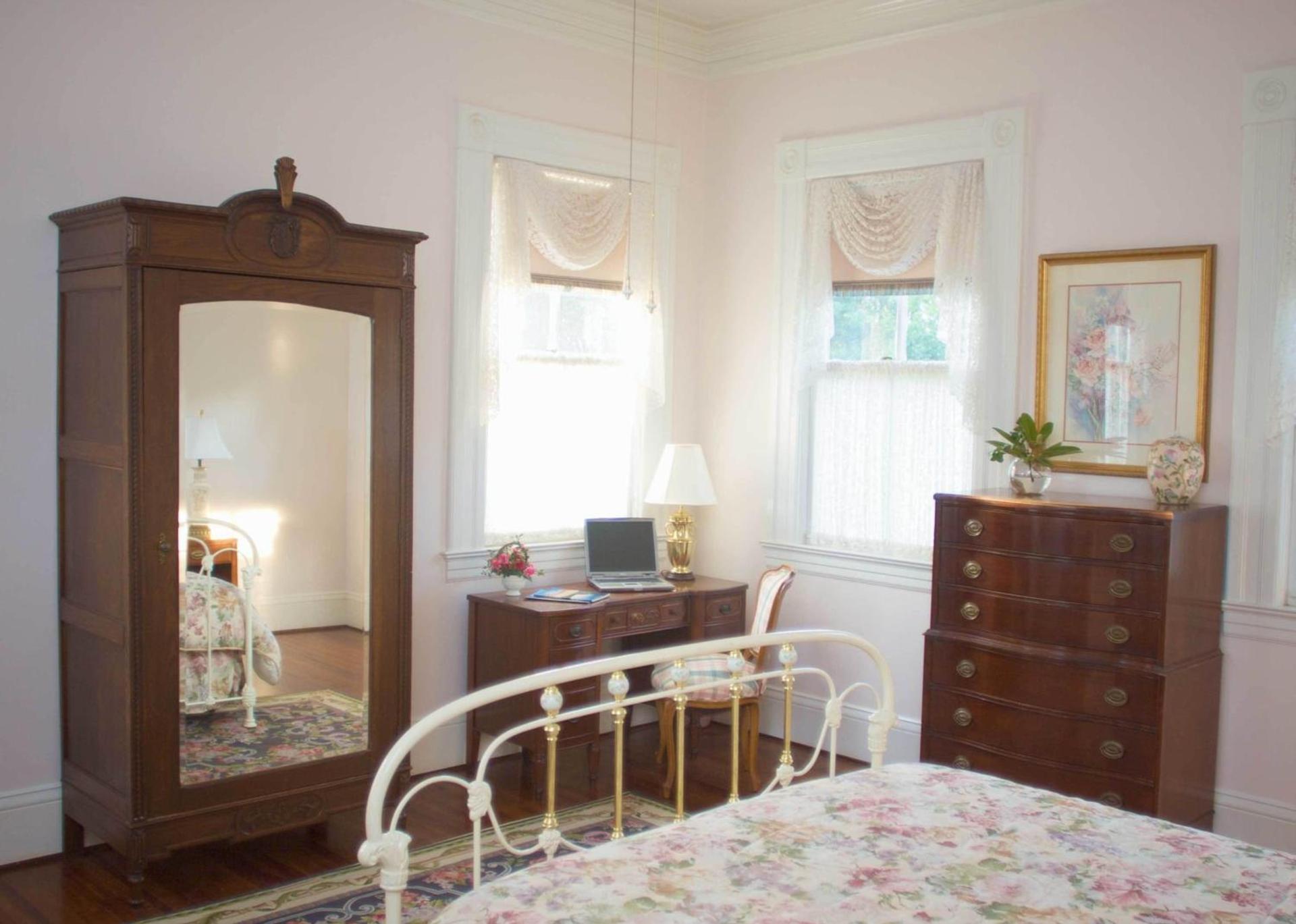 Lookaway Inn photo 30