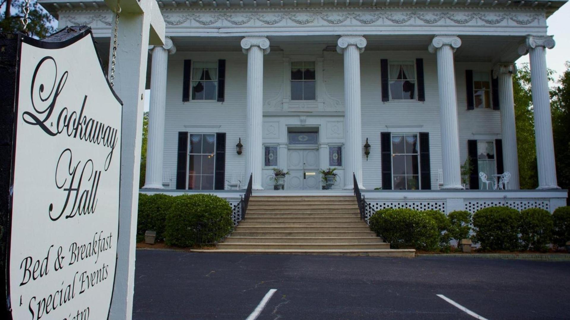Lookaway Inn photo 31