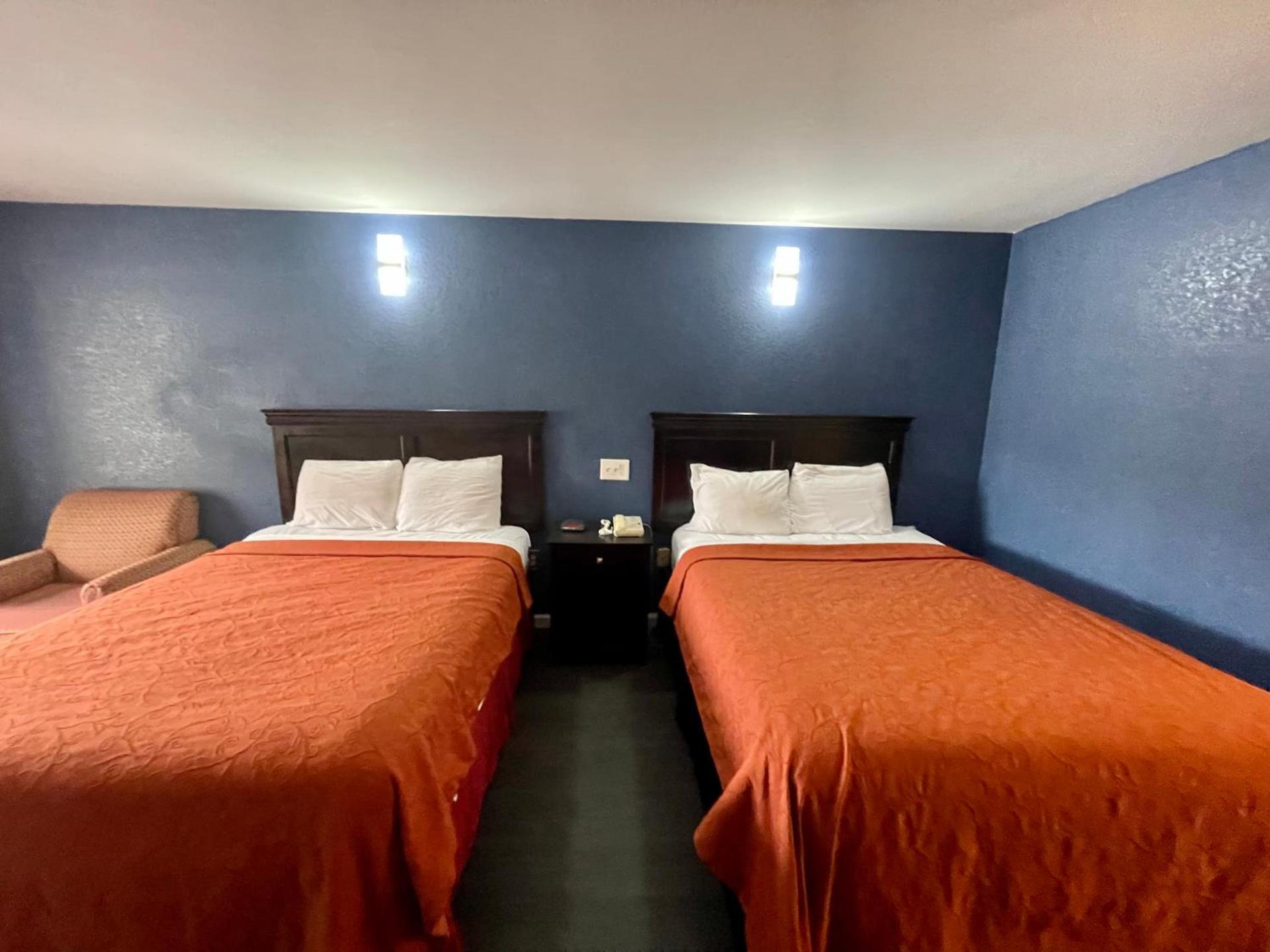 Key West Inn - Roanoke photo 15