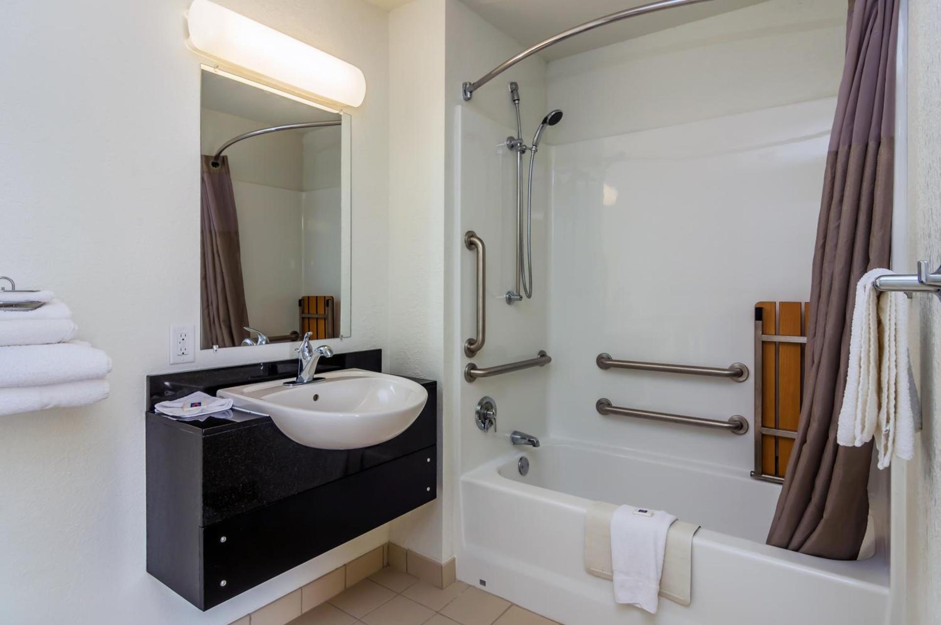 Motel 6-College Station, TX - Bryan photo 41
