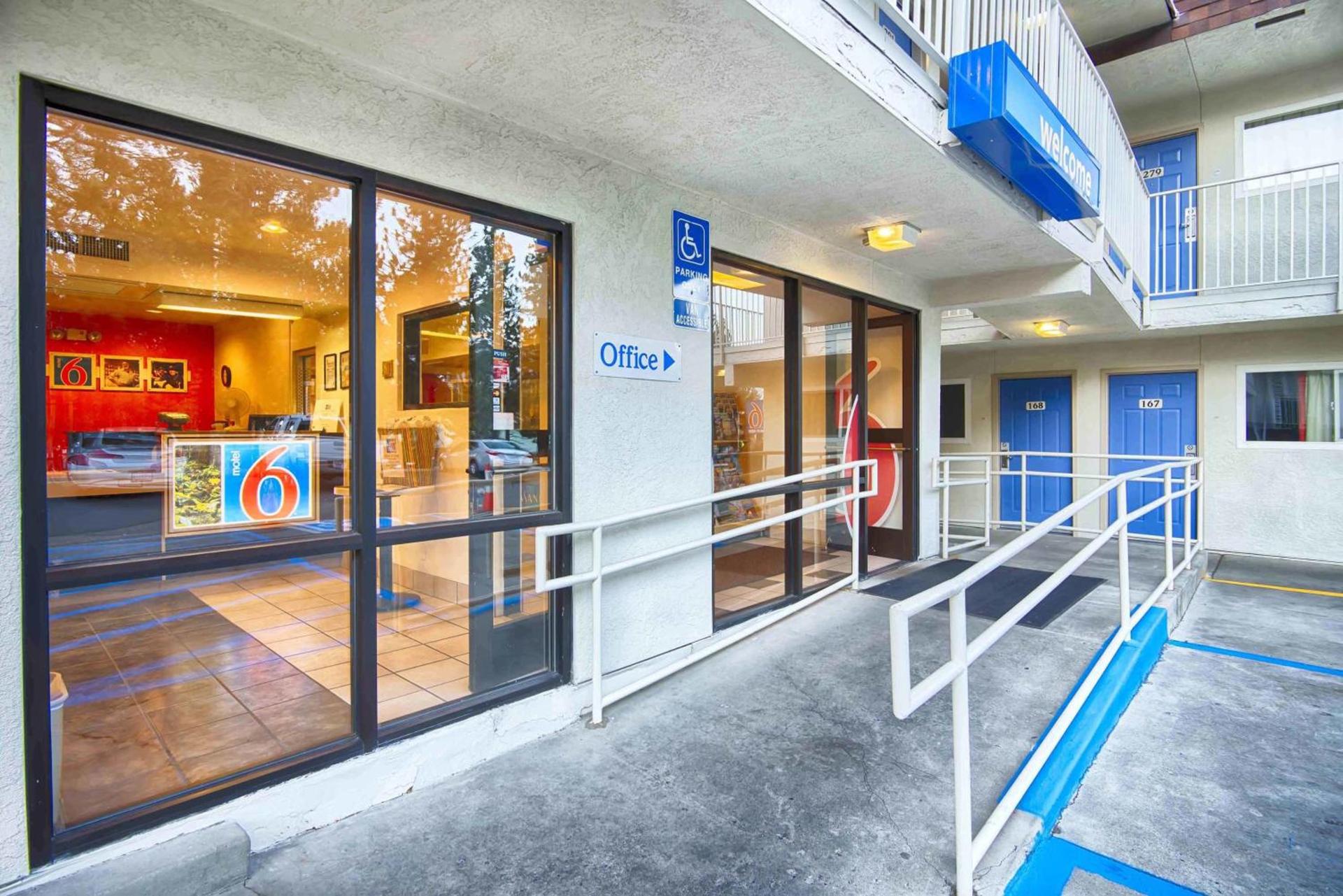 Motel 6-Mammoth Lakes, CA photo 38