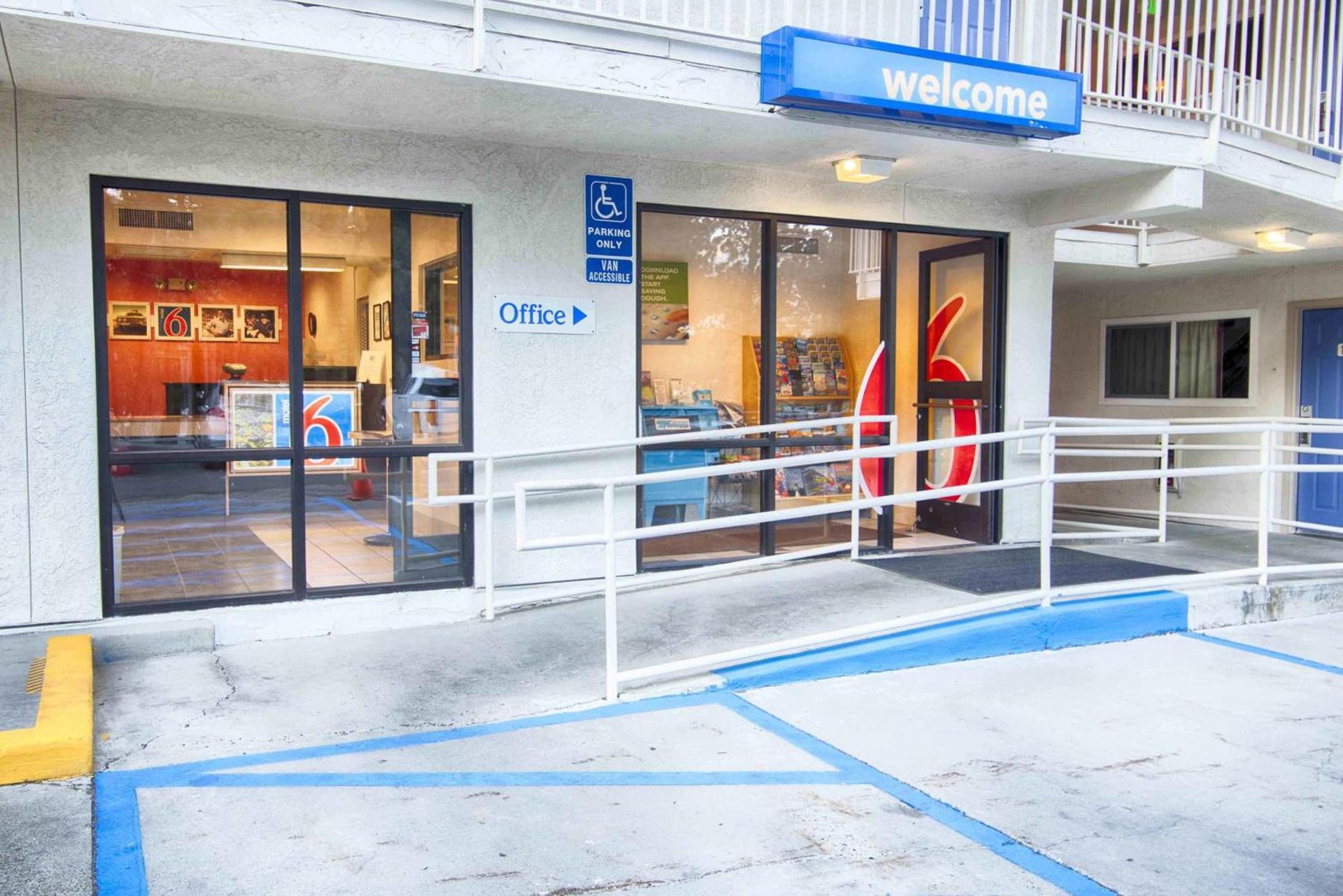 Motel 6-Mammoth Lakes, CA photo 43