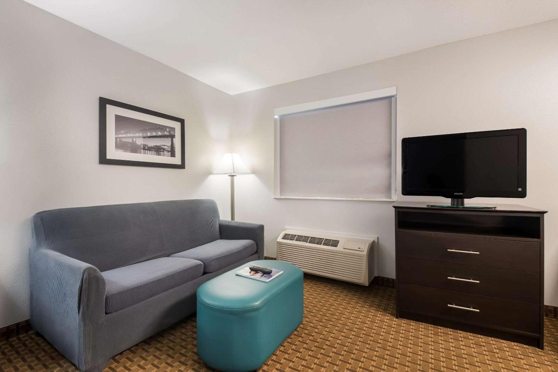 MainStay Suites Chattanooga Hamilton Place photo 9