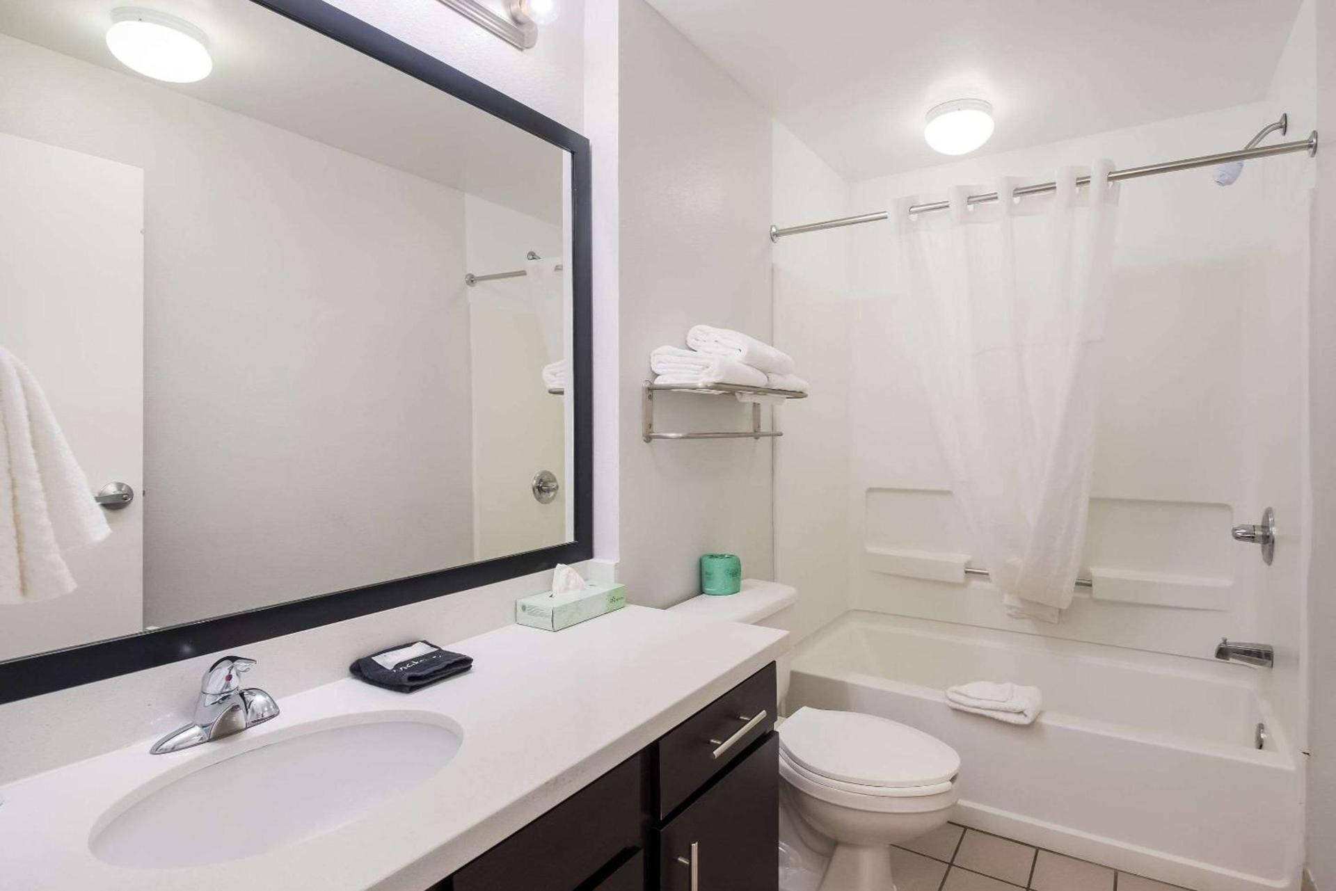 MainStay Suites Chattanooga Hamilton Place photo 14