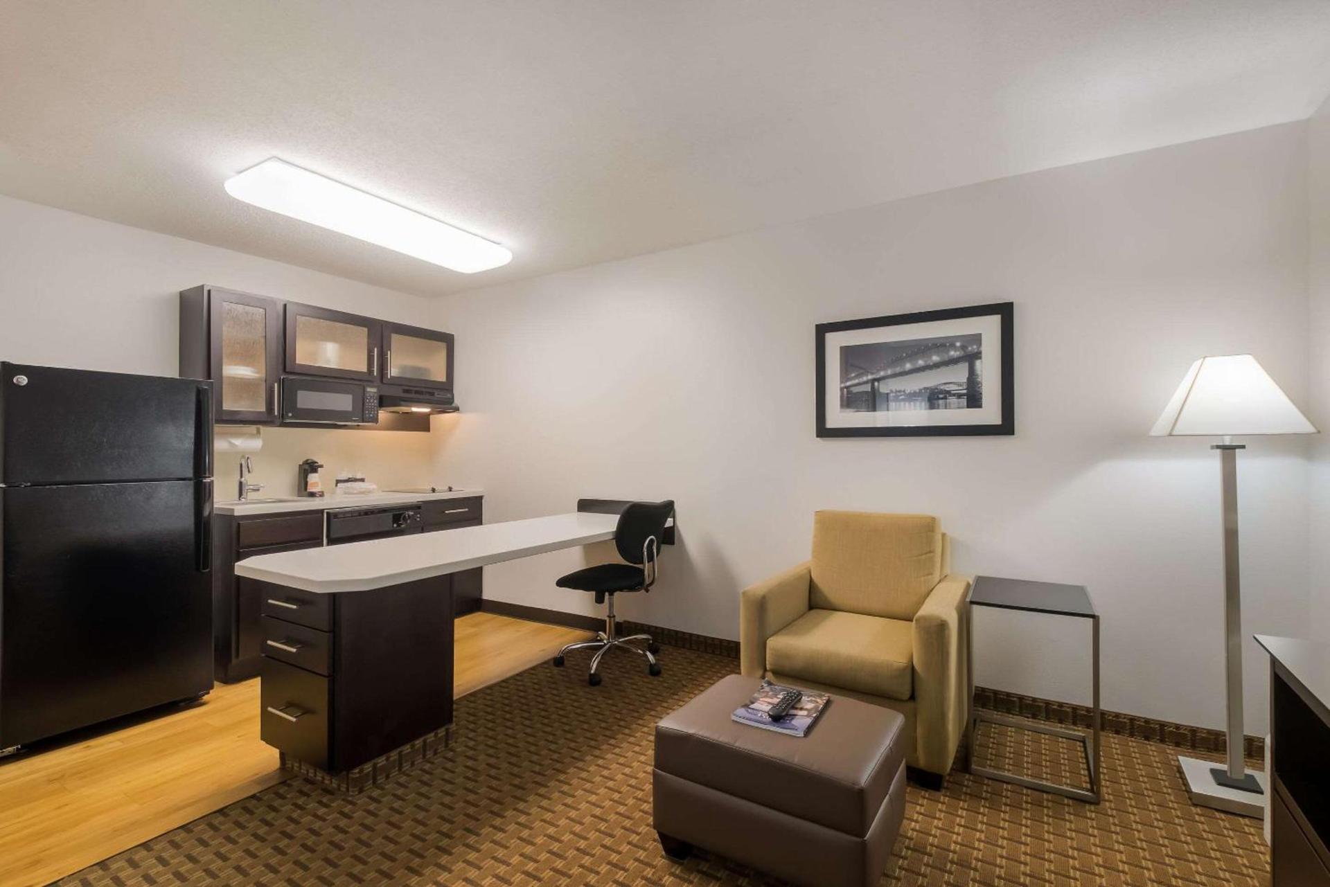MainStay Suites Chattanooga Hamilton Place photo 18