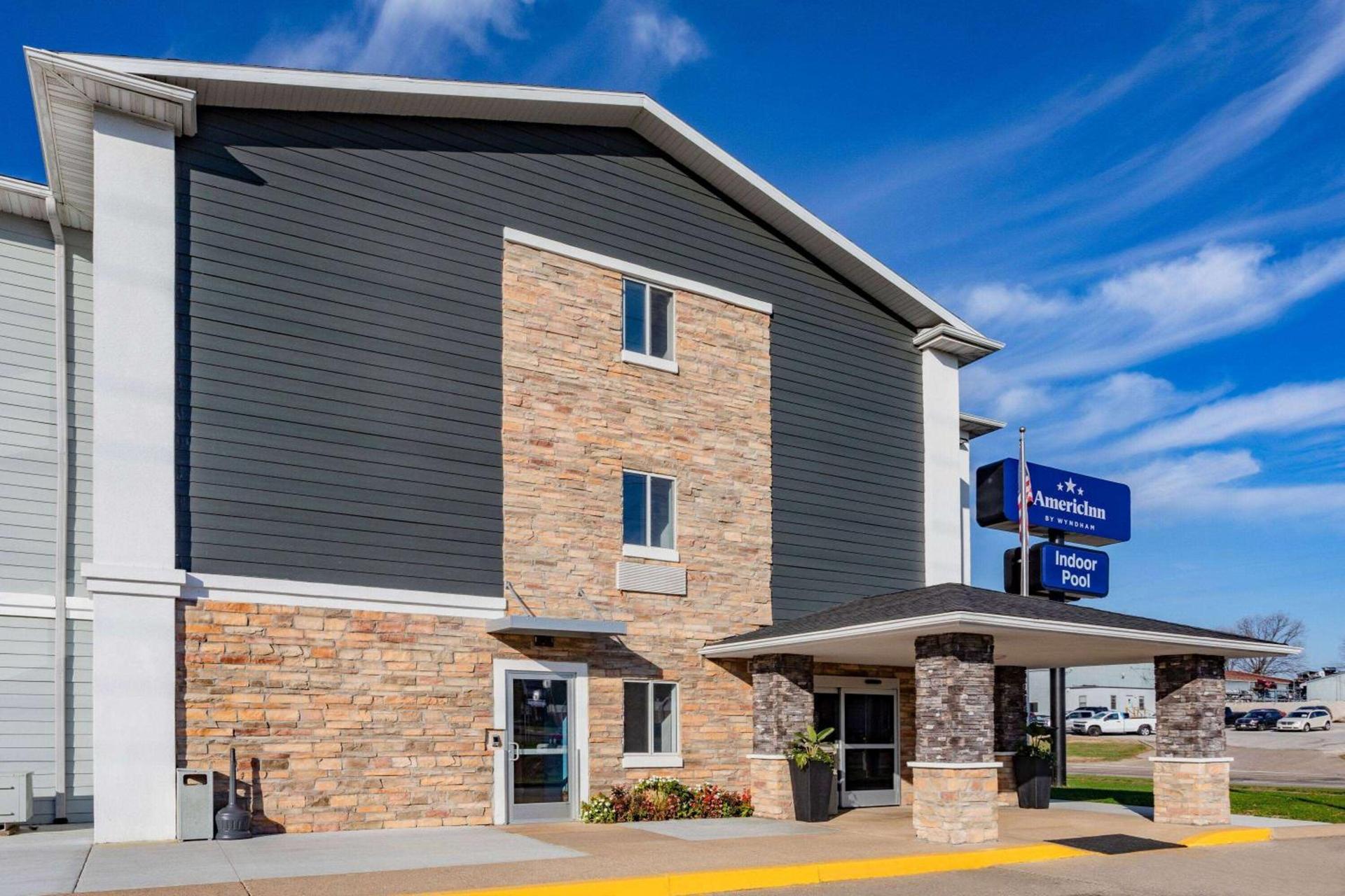 AmericInn by Wyndham Quincy photo 2