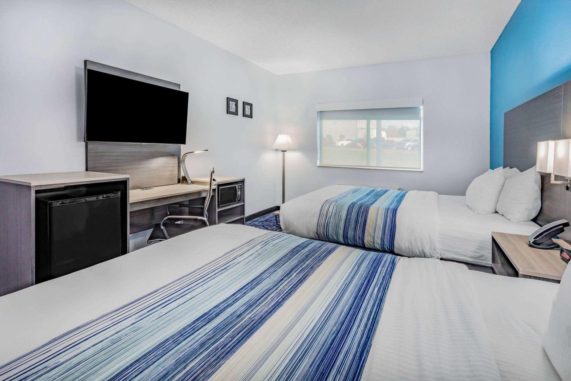 AmericInn by Wyndham Quincy photo 16