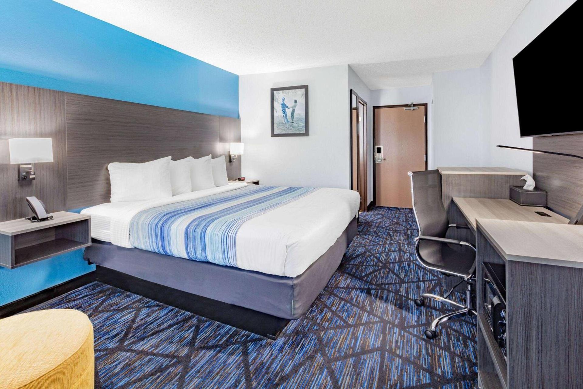 AmericInn by Wyndham Quincy photo 22