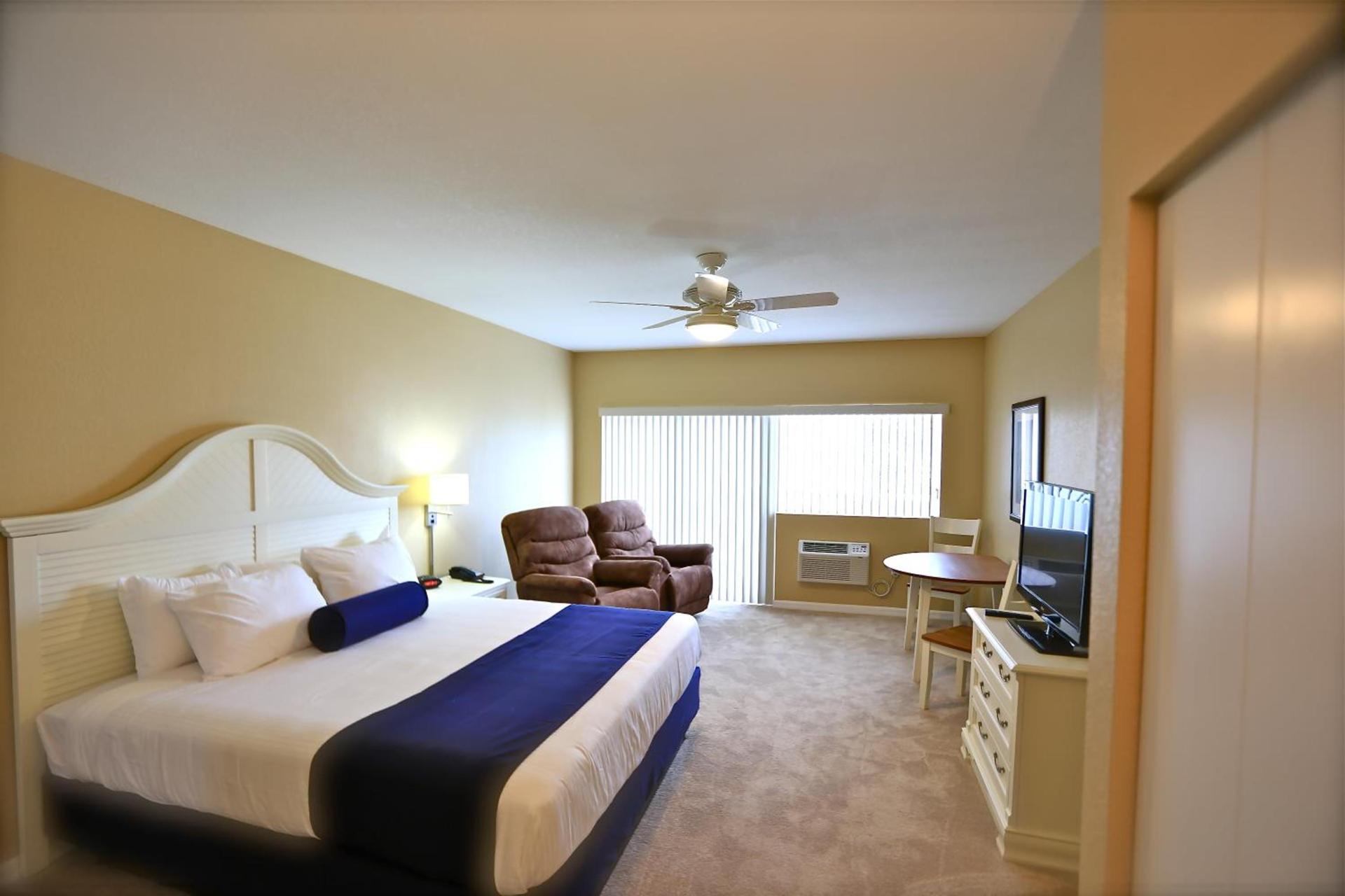 Shoreline Island Resort - Exclusively Adult photo 11