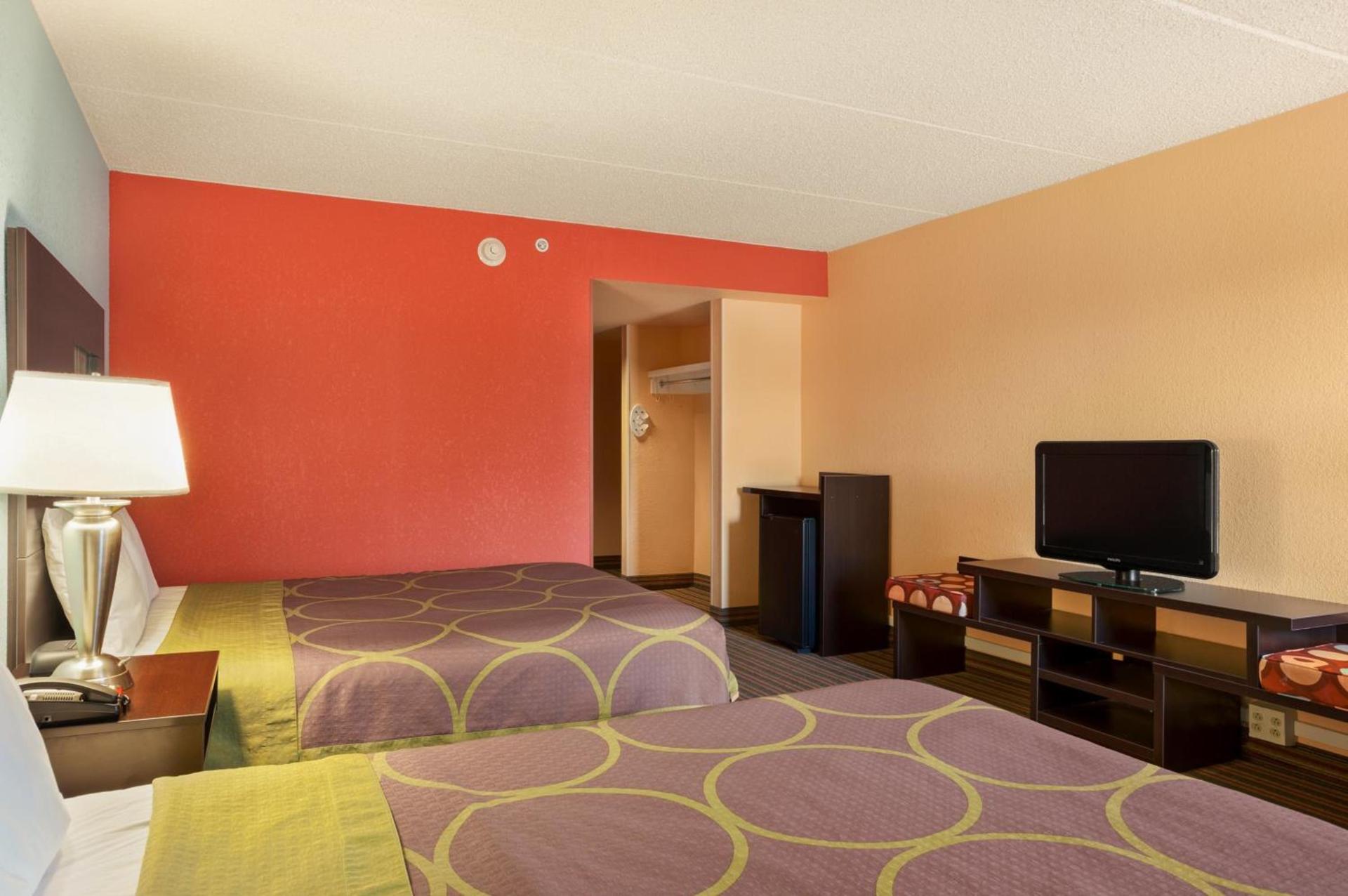 Super 8 by Wyndham Mount Laurel photo 39