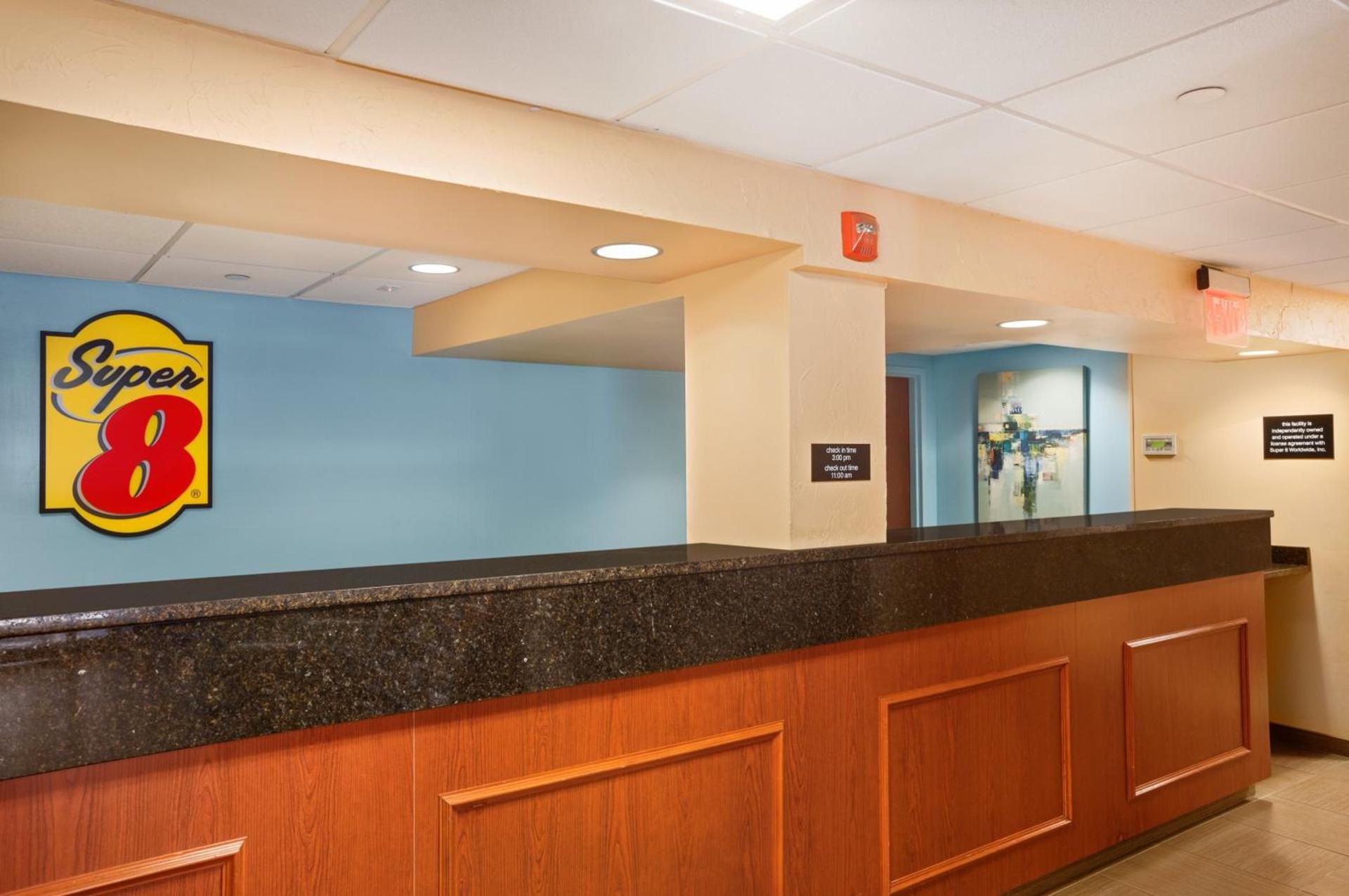 Super 8 by Wyndham Mount Laurel photo 34