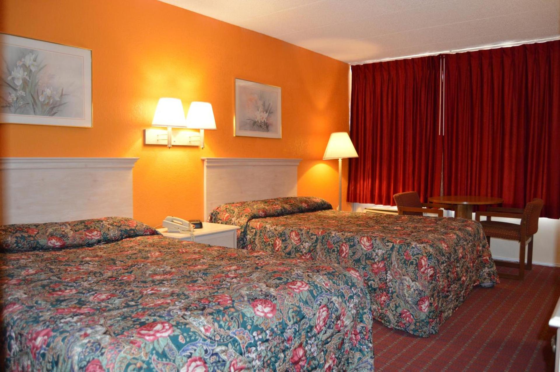 Travelers Inn photo 21