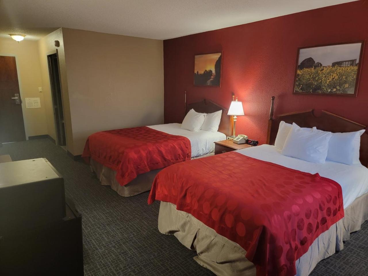 Ramada by Wyndham Angola/Fremont Area photo 41
