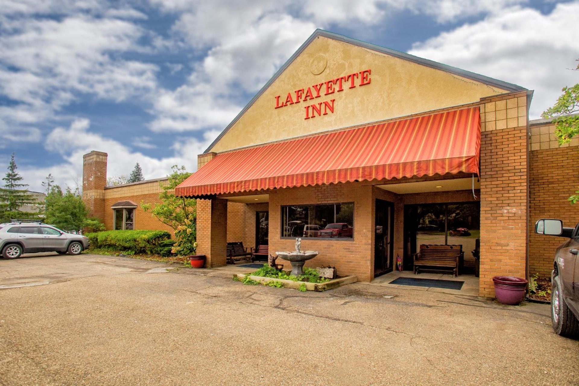 Lafayette Inn photo 6