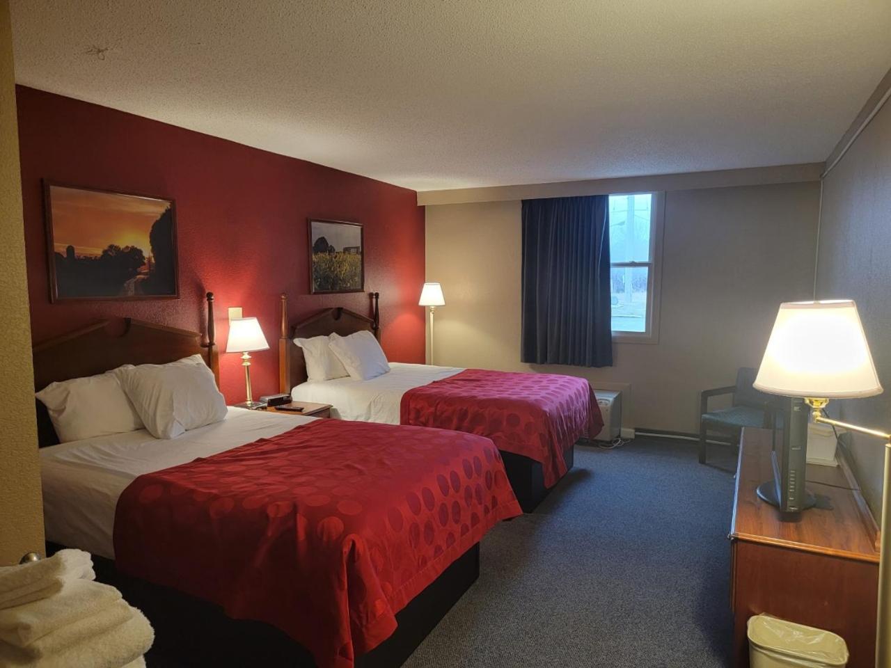 Ramada by Wyndham Angola/Fremont Area photo 47