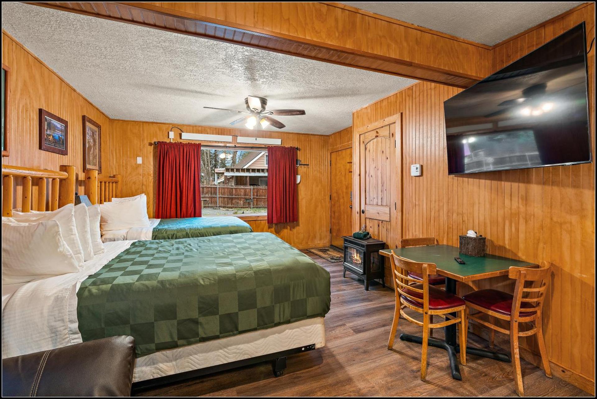 Brundage Bungalows photo 90